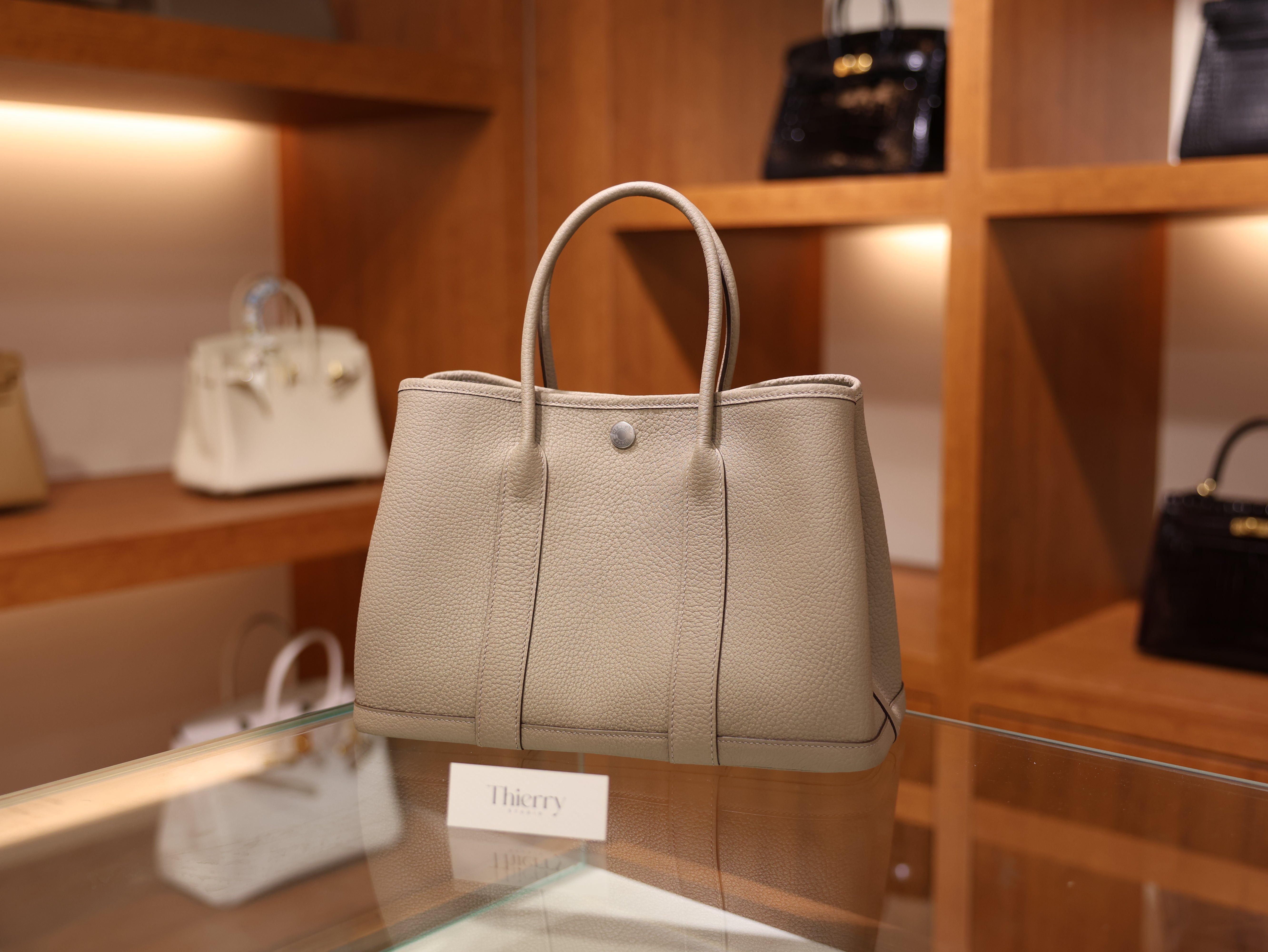 가든파티 30 네곤다 그리스아스팔트