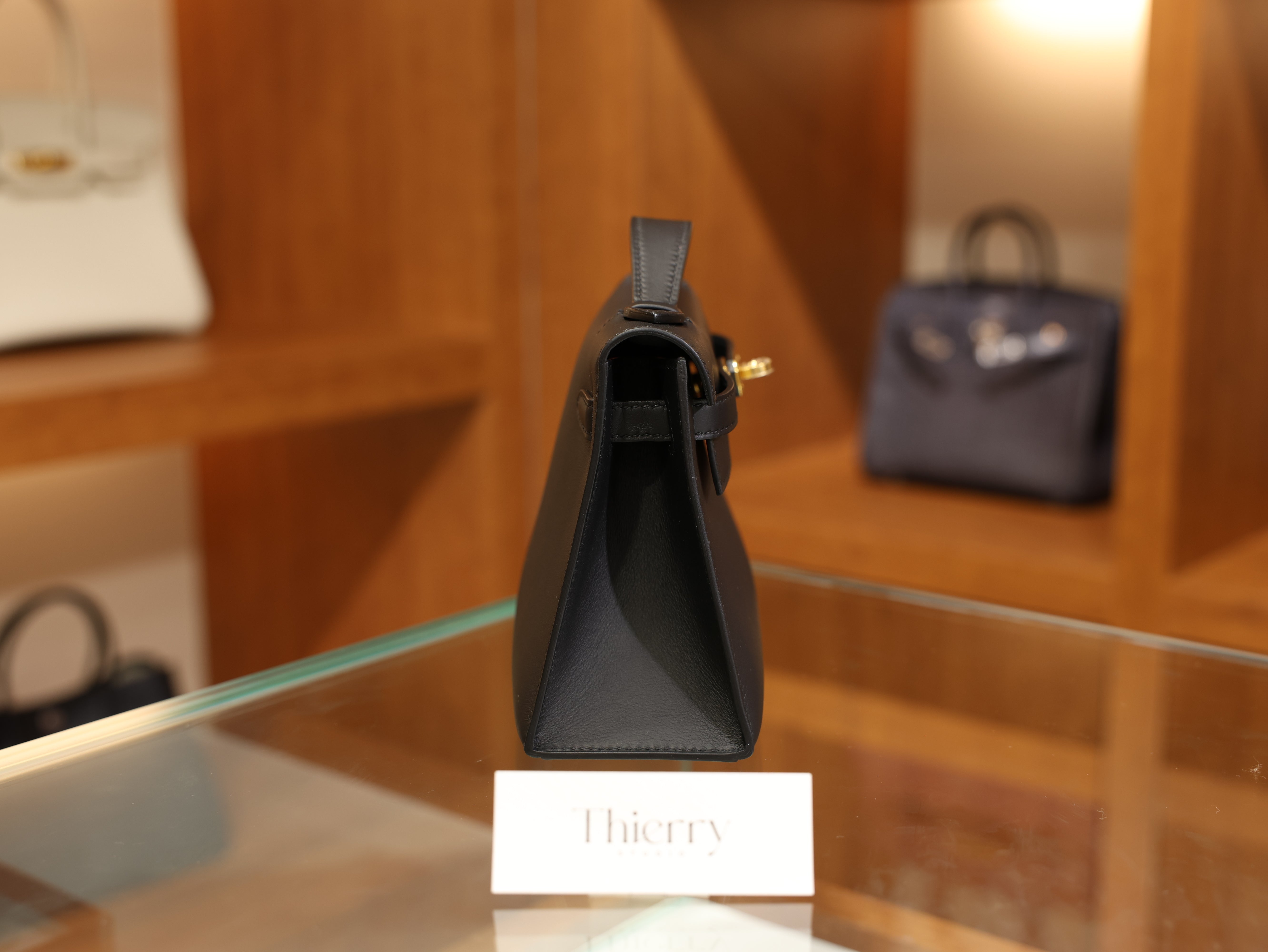 켈리 포쉐트 스위프트 블랙 금장