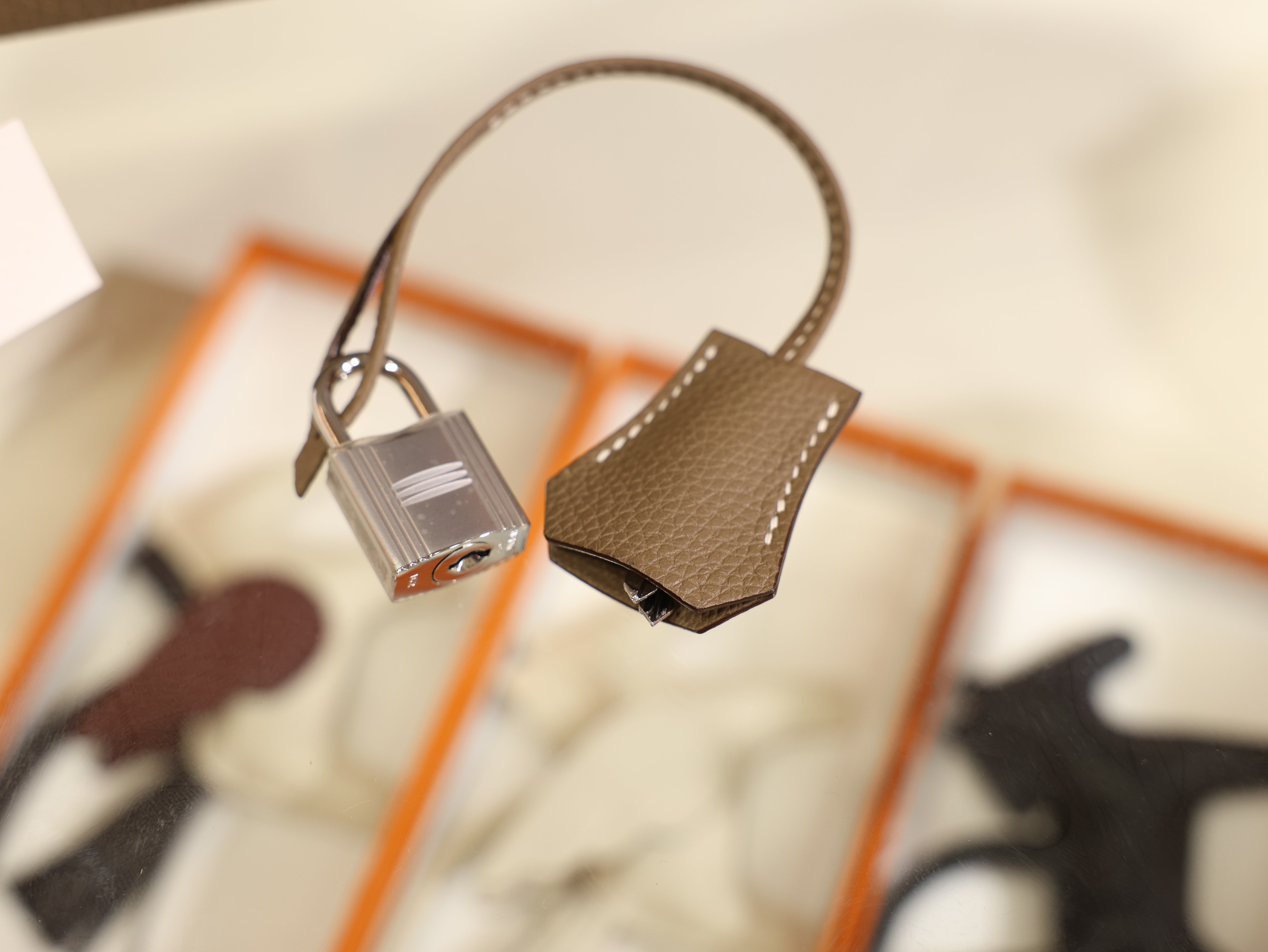 켈리 25 토고 에토프 은장