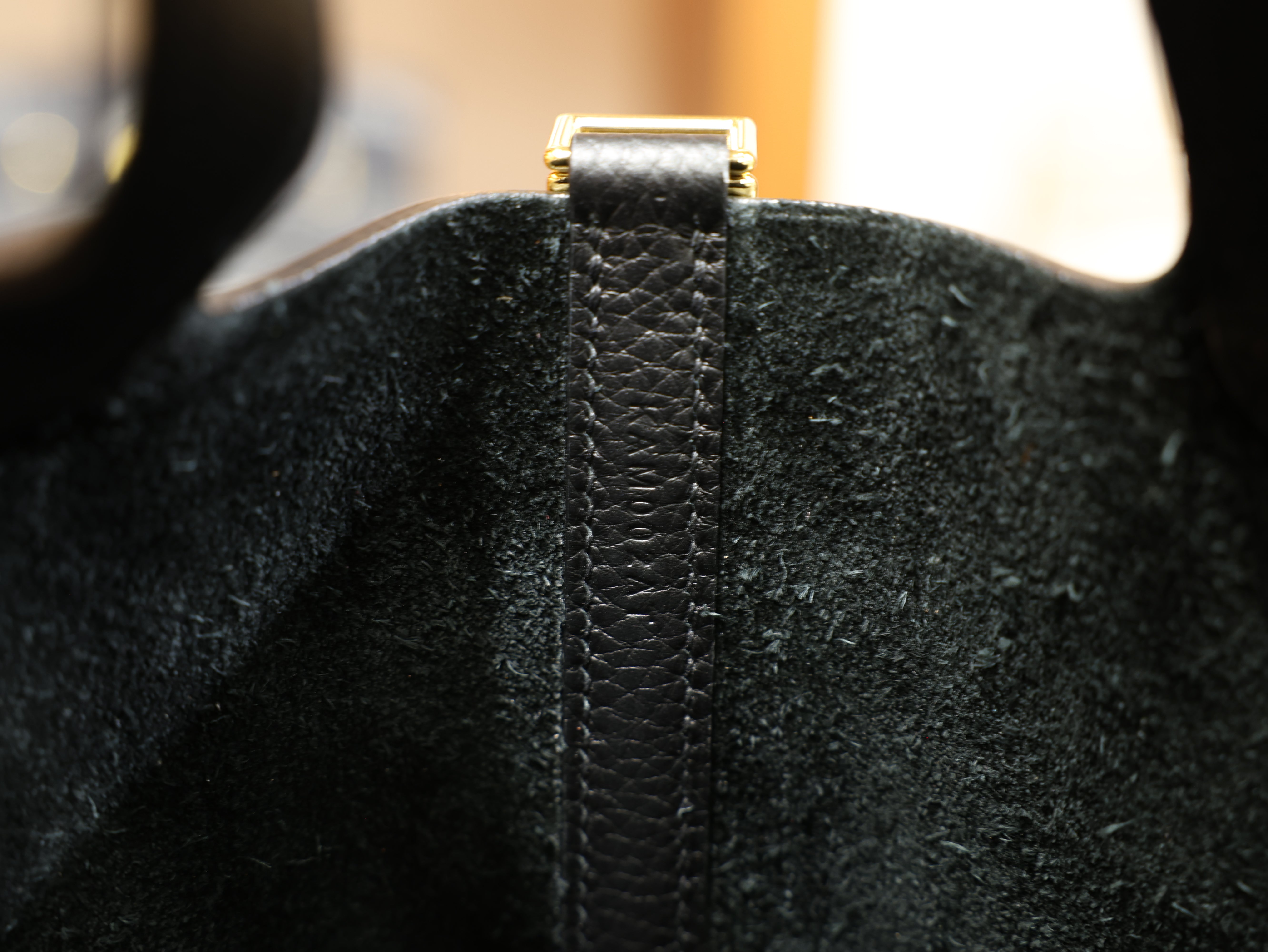 피코탄 18 끌레망스 블랙 금장