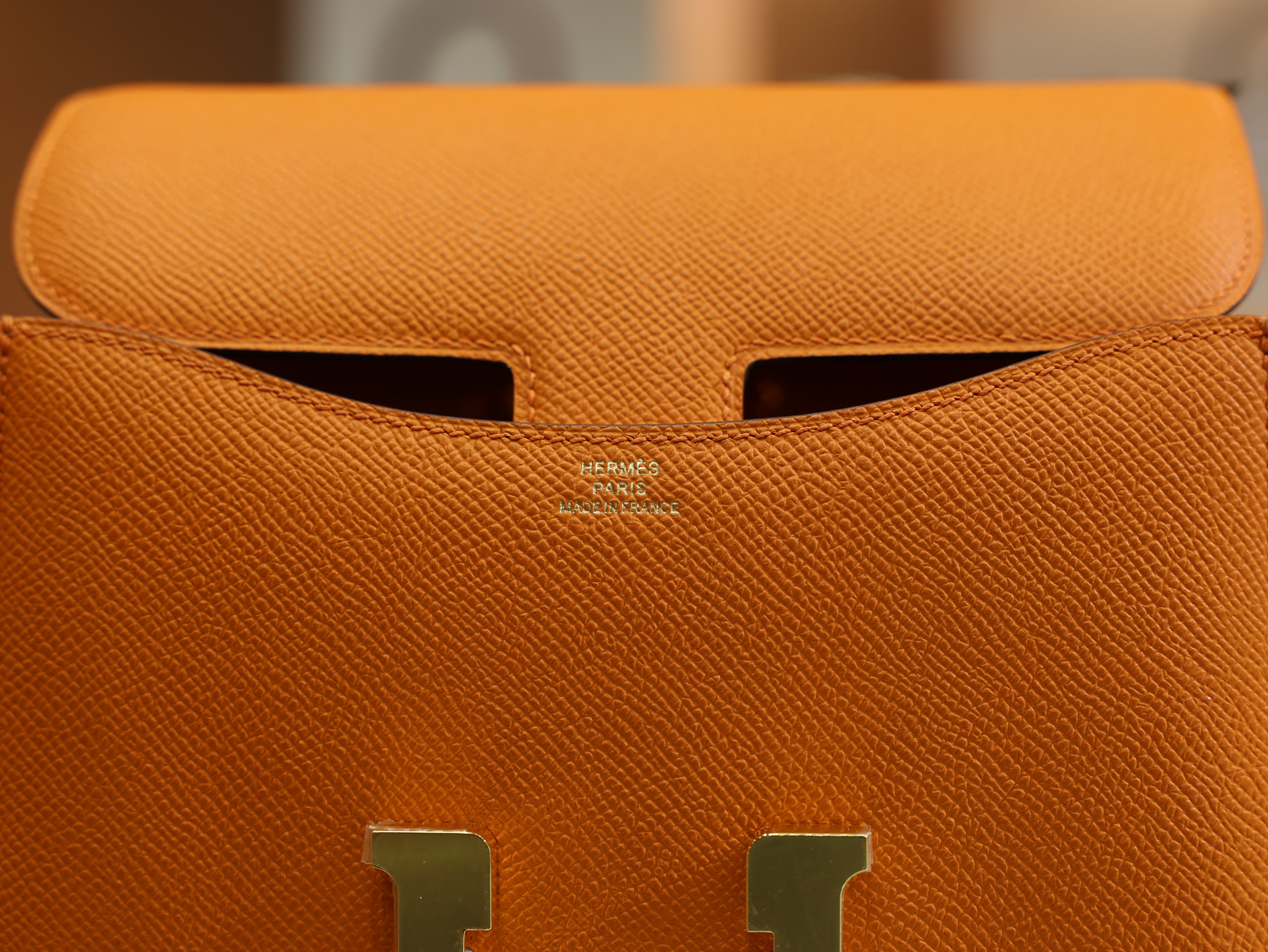 Constance 18 epsom orange GHW