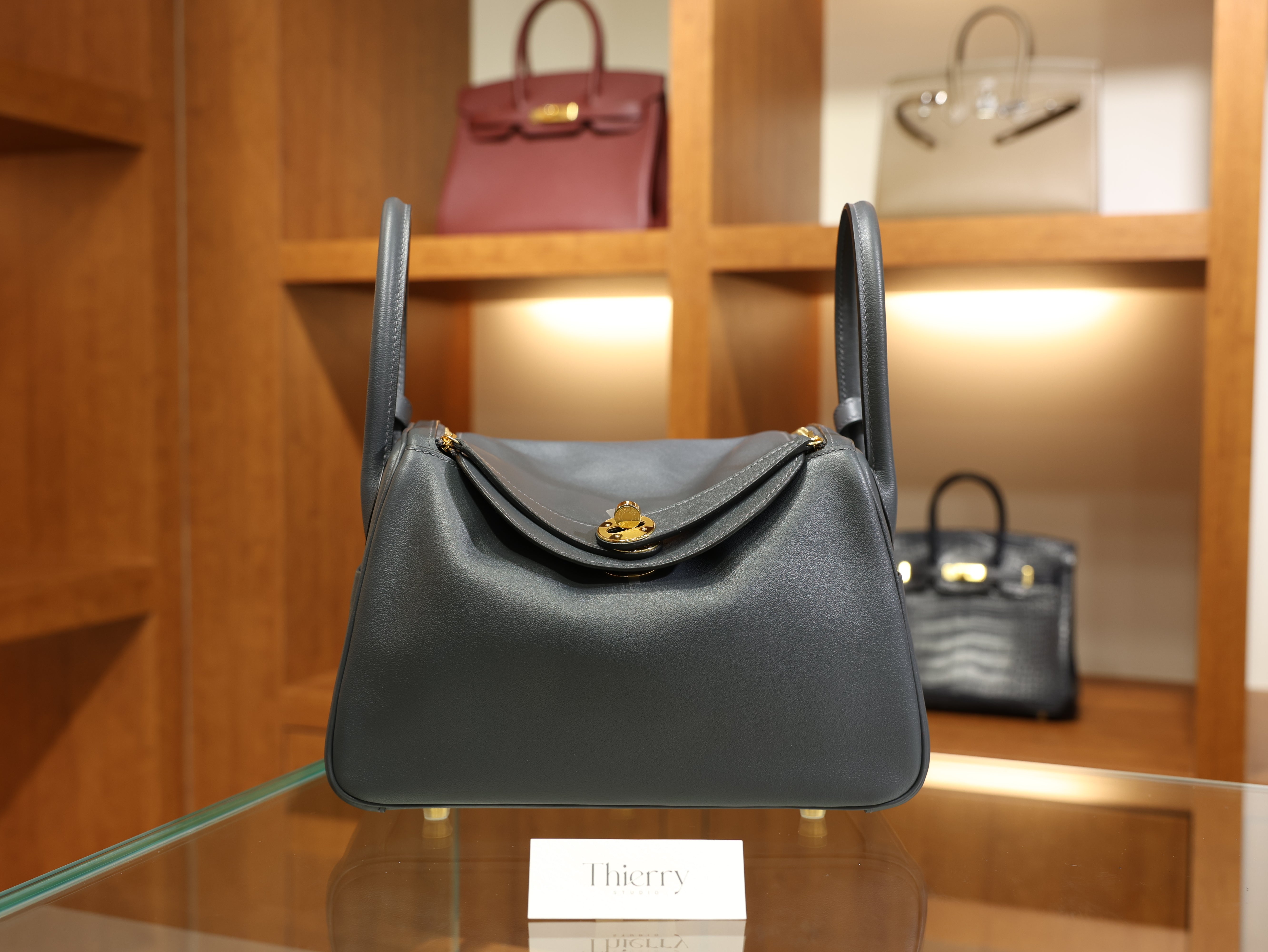 린디 26 스위프트 그리스 미스티 & 블랙 금장