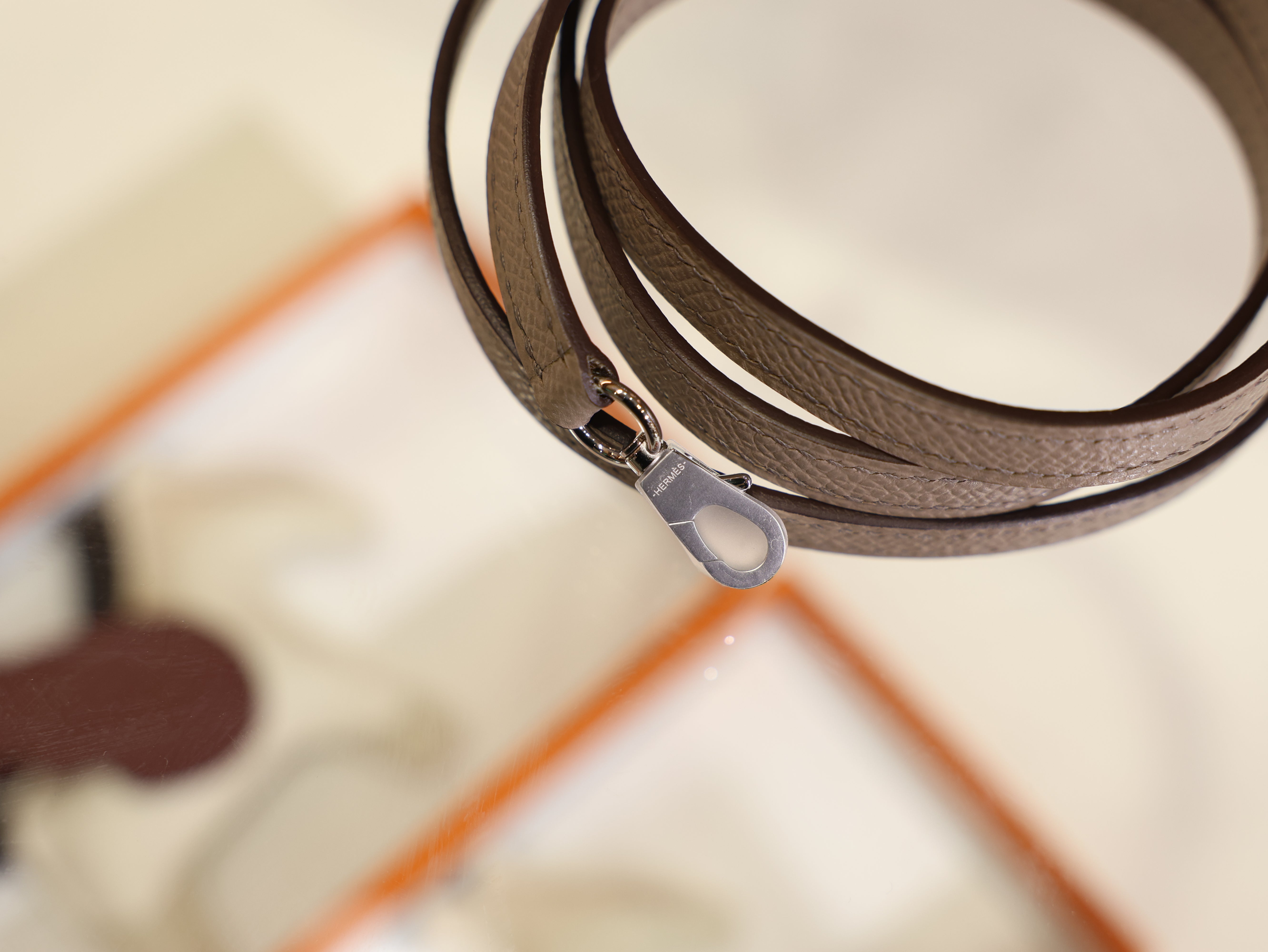 미니 켈리 앱송 그리스 아스팔트 은장