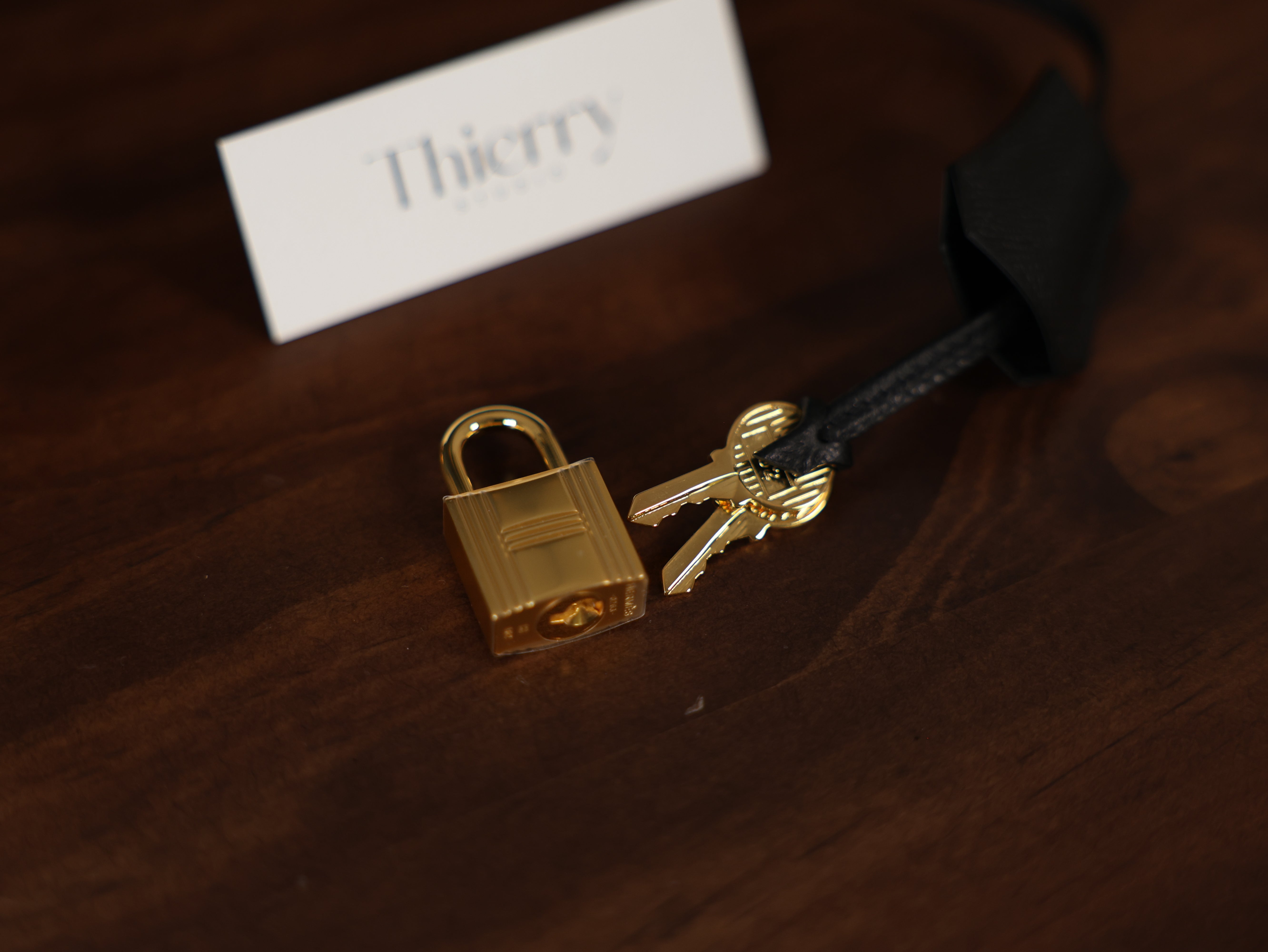 버킨 30 앱송 르투르네 블랙 금장