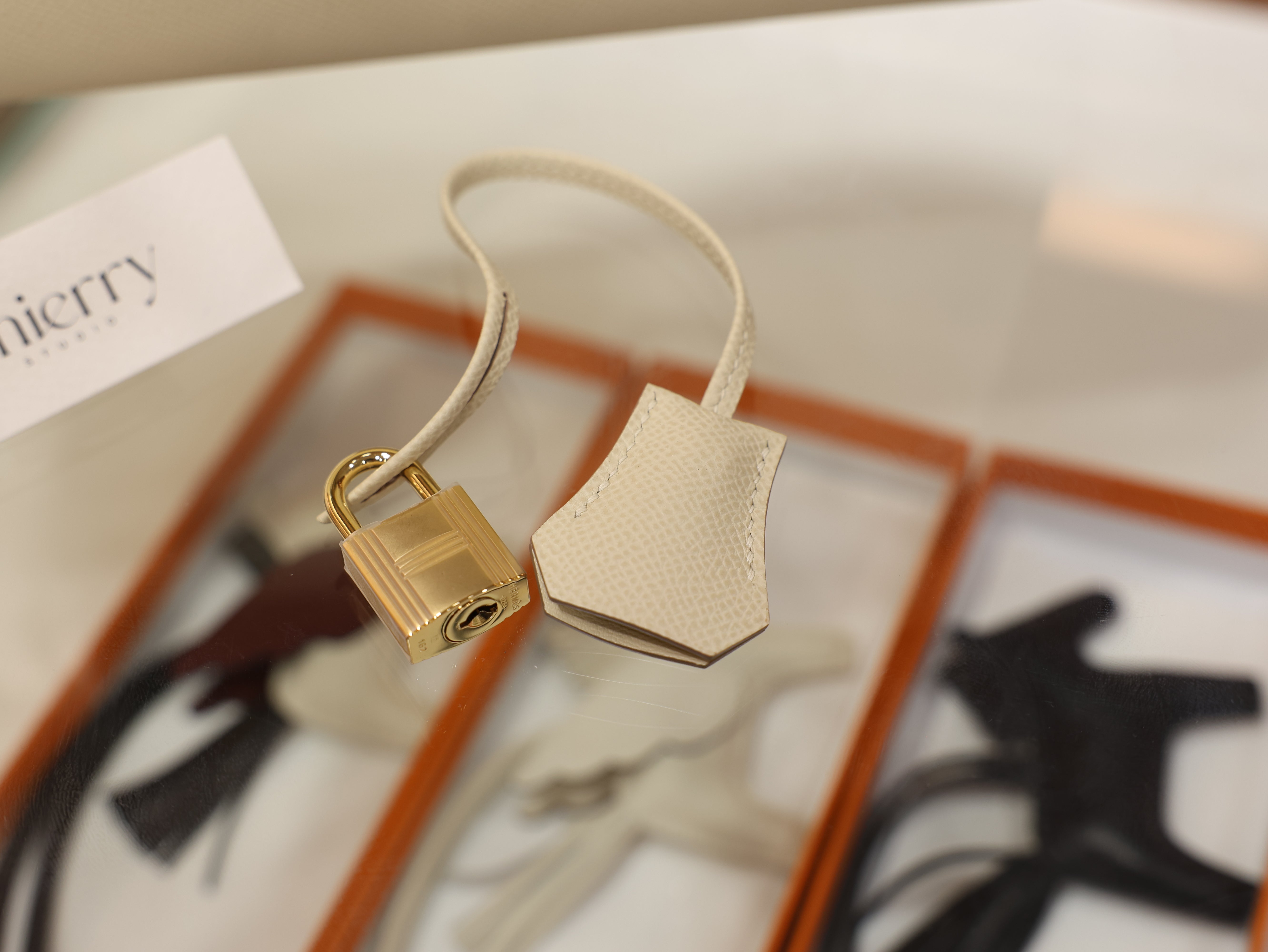 켈리 28 앱송 끄레 금장