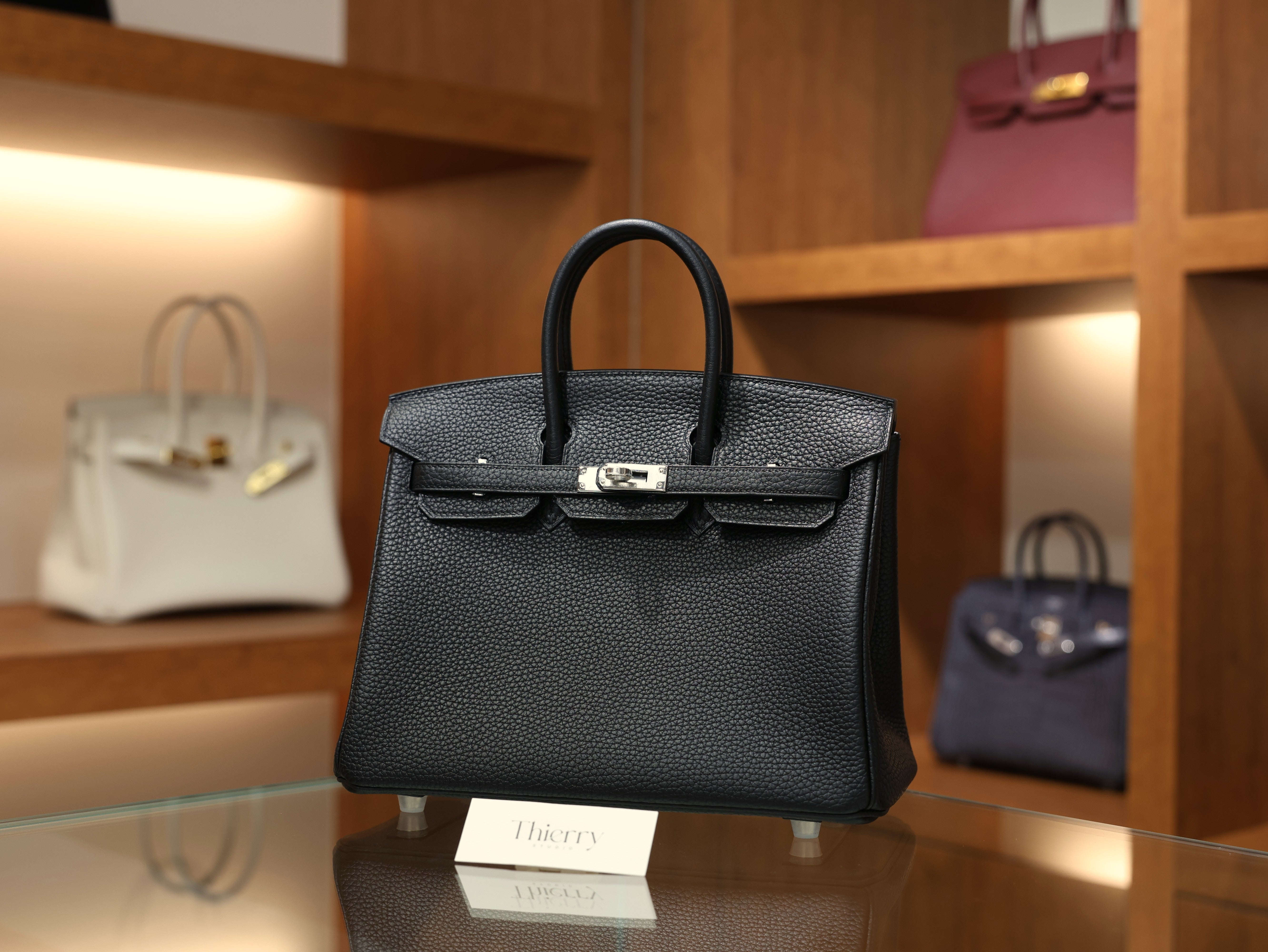 Birkin 25 clemence black PHW