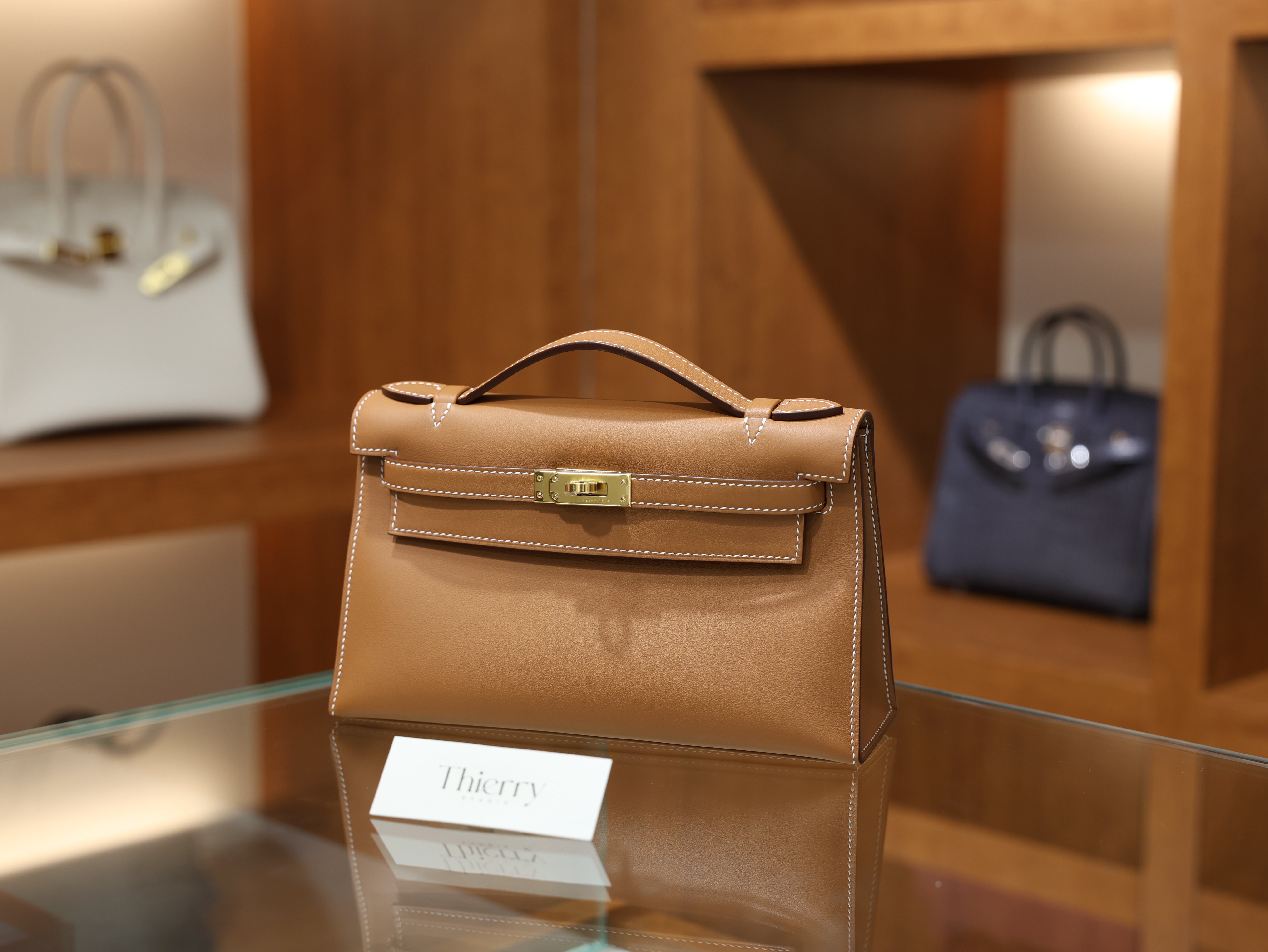 켈리 포쉐트 스위프트 골드 금장