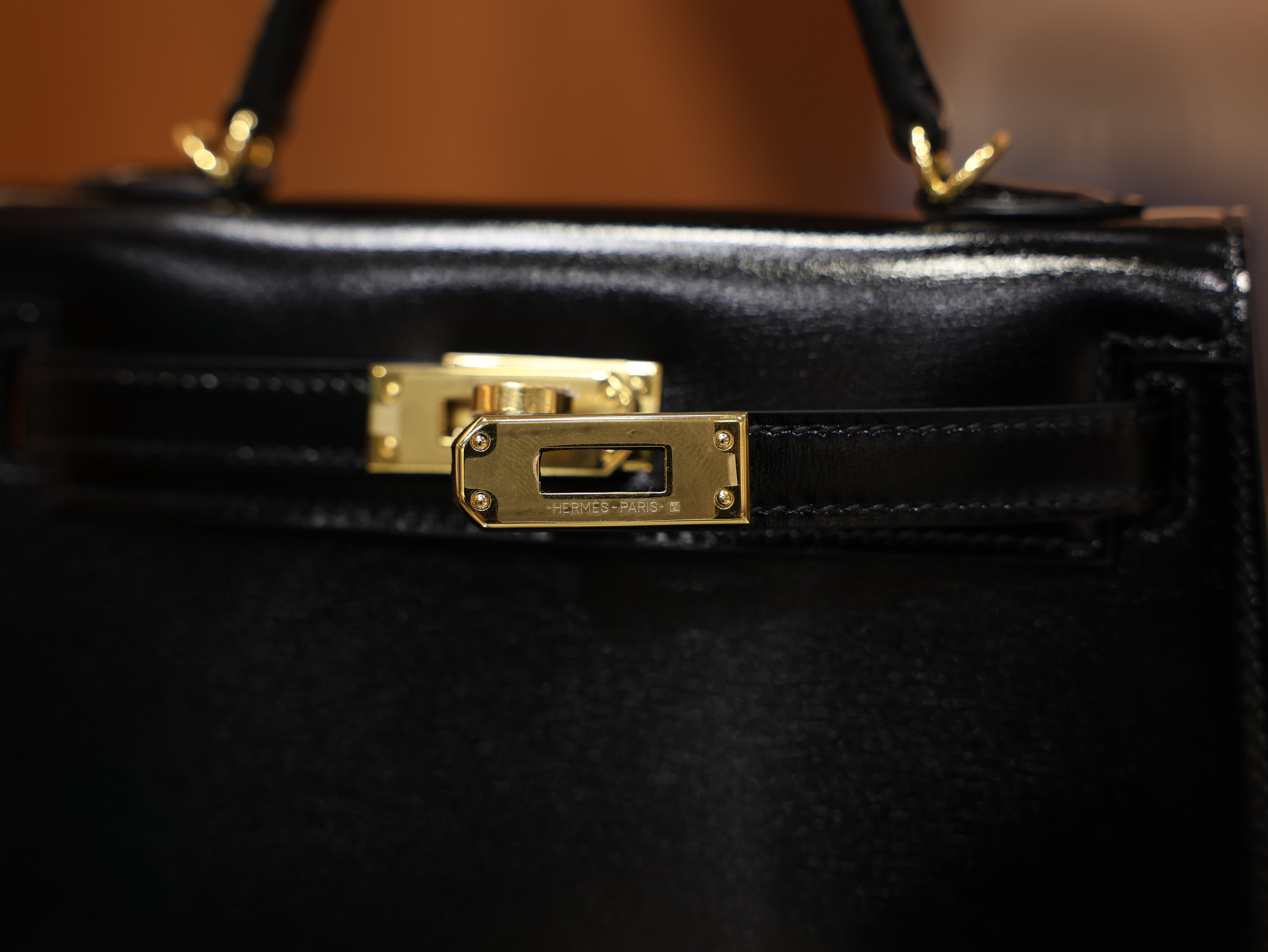 미니 켈리 복스 블랙 금장