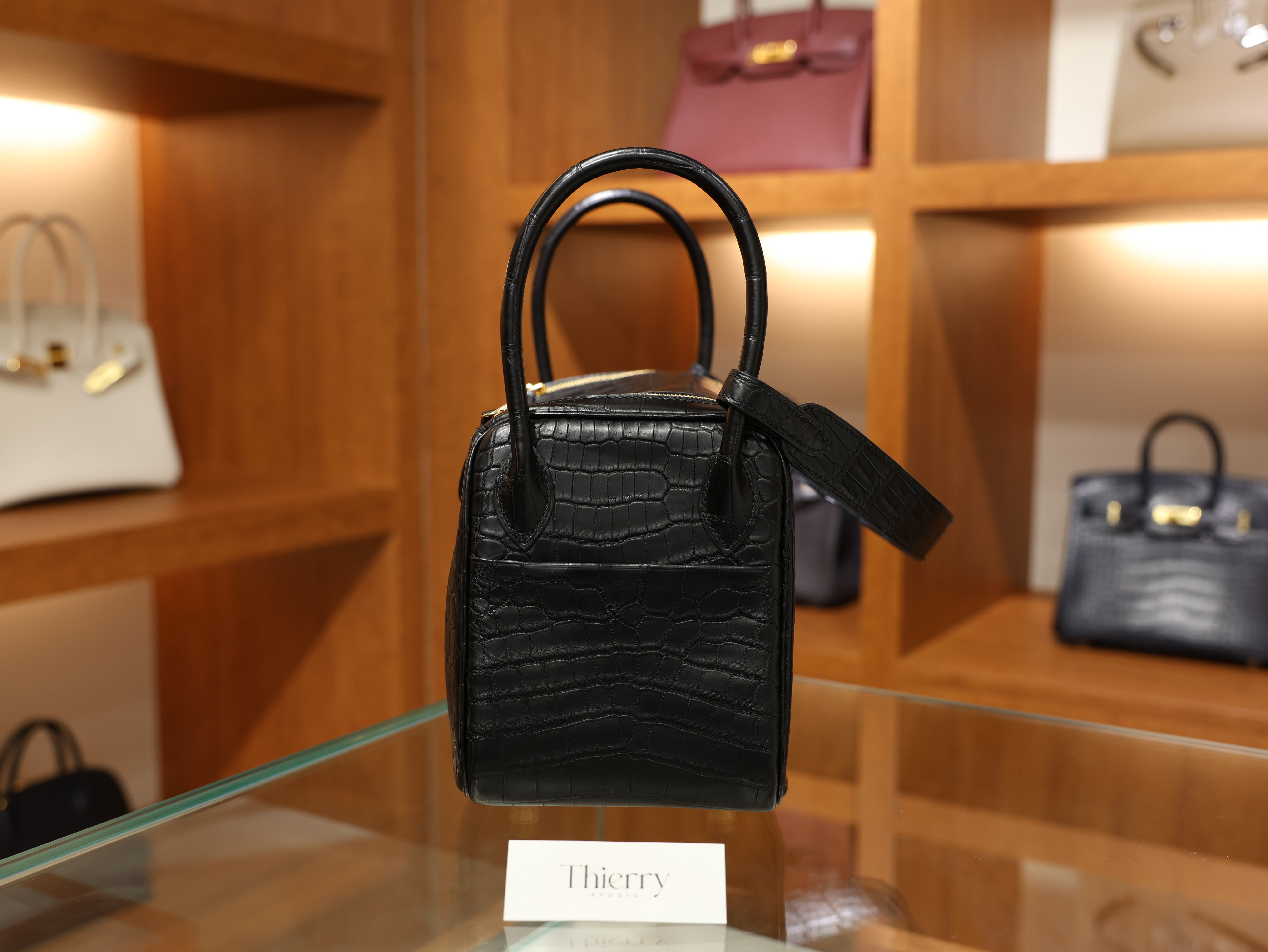 린디 26 매트 닐로티쿠스 블랙 금장