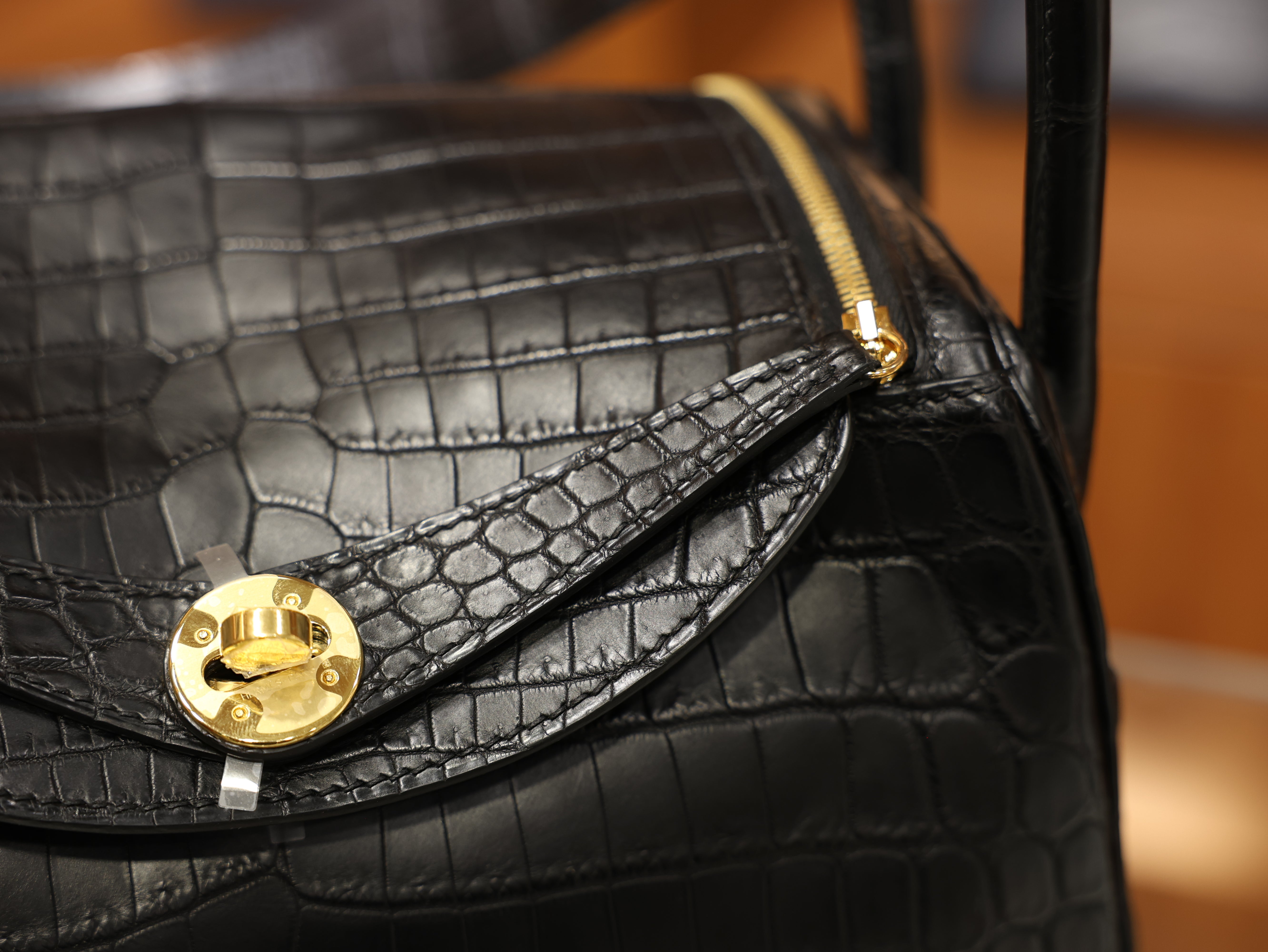 린디 26 매트 닐로티쿠스 블랙 금장