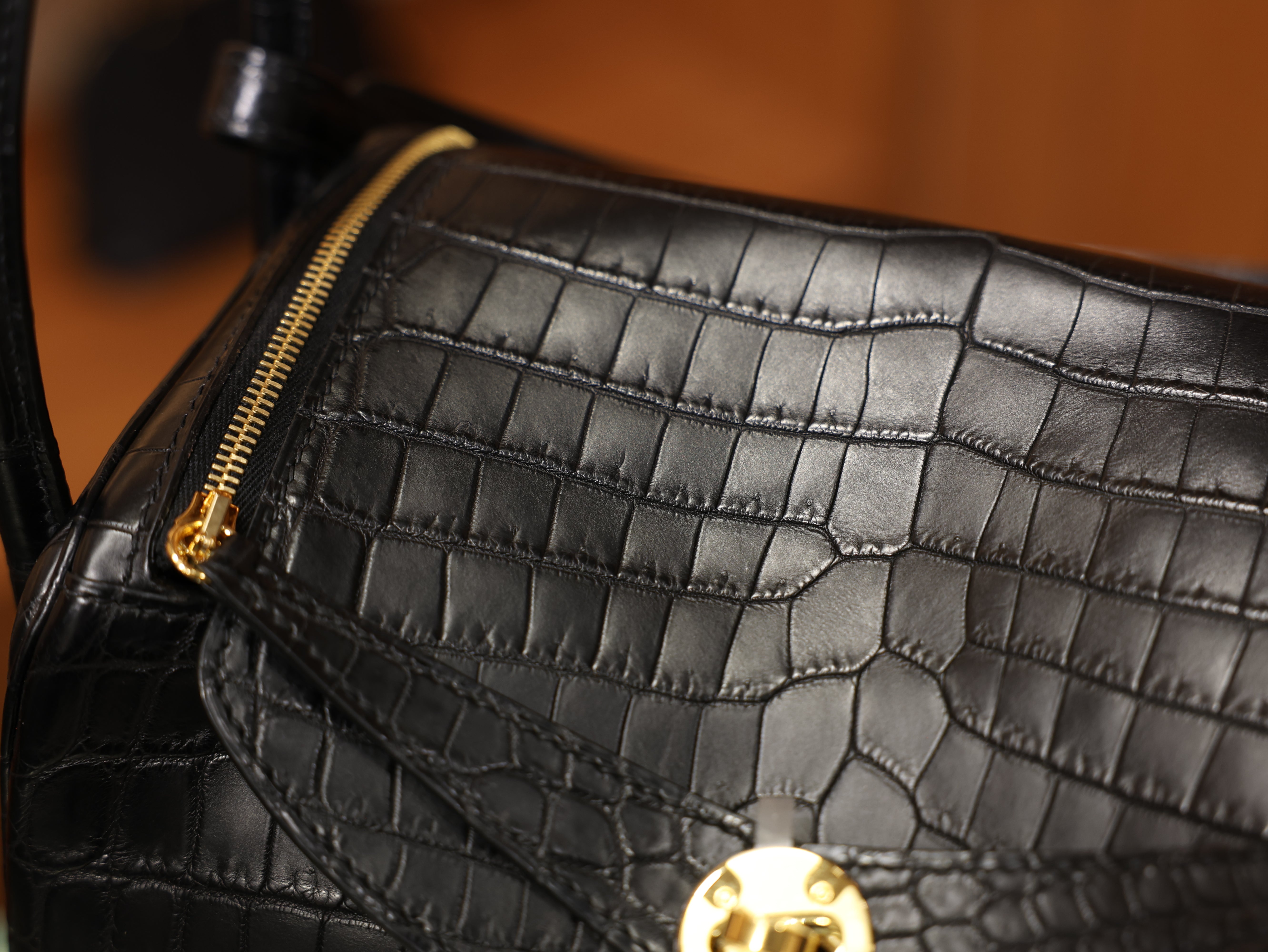 린디 26 매트 닐로티쿠스 블랙 금장