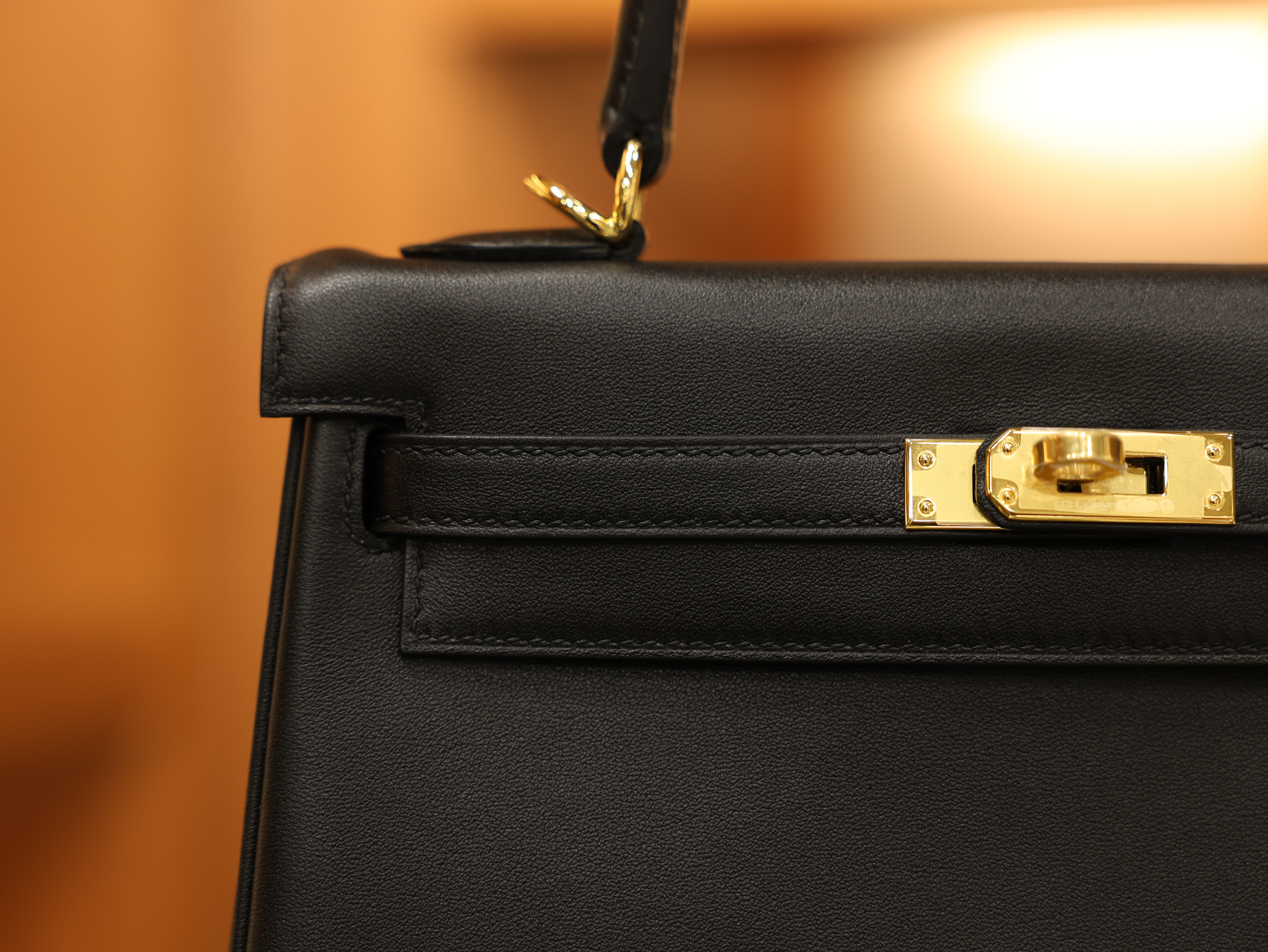 켈리 25 스위프트 블랙 금장