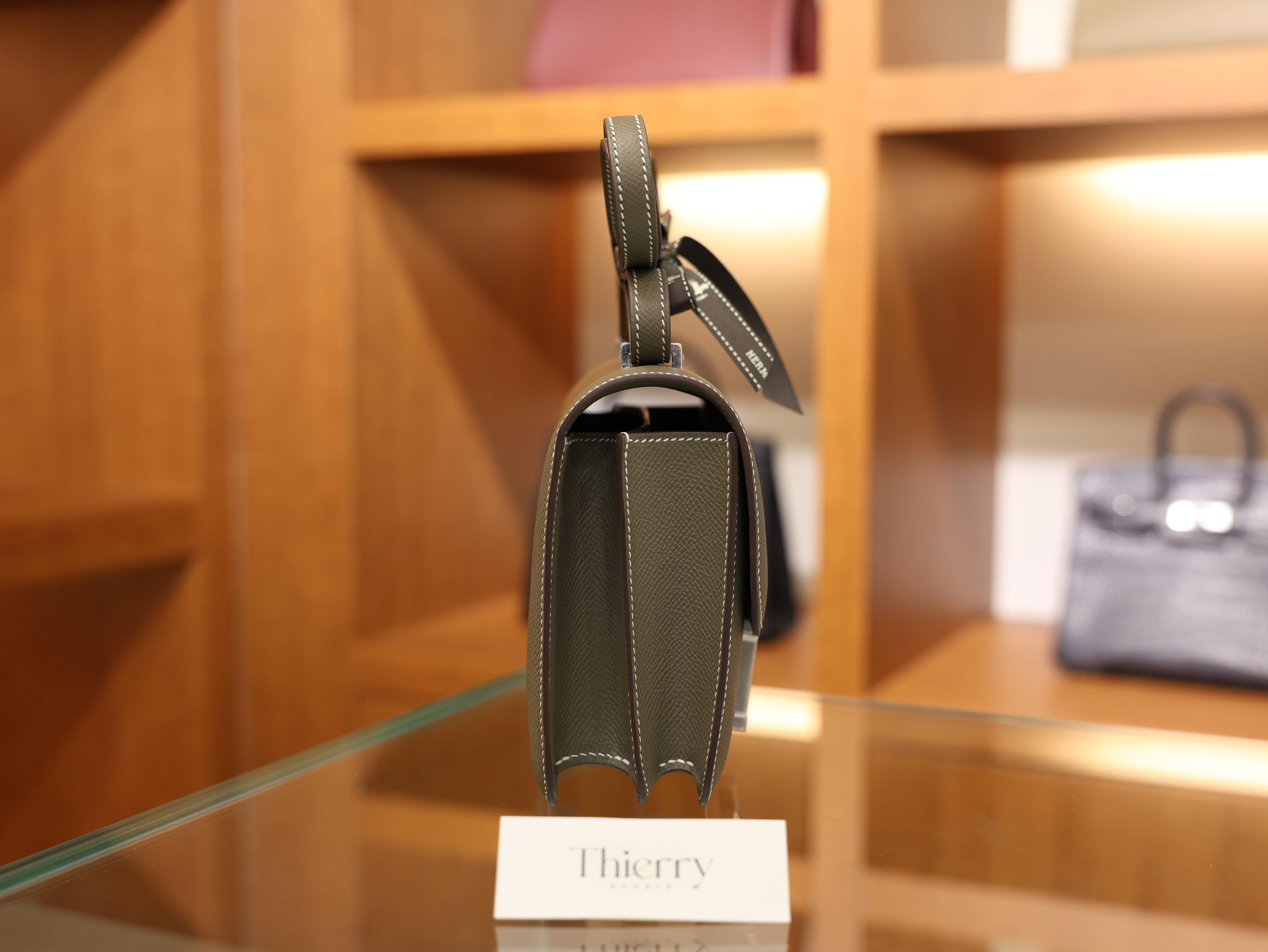 콘스탄스 18 앱송 에토프 은장