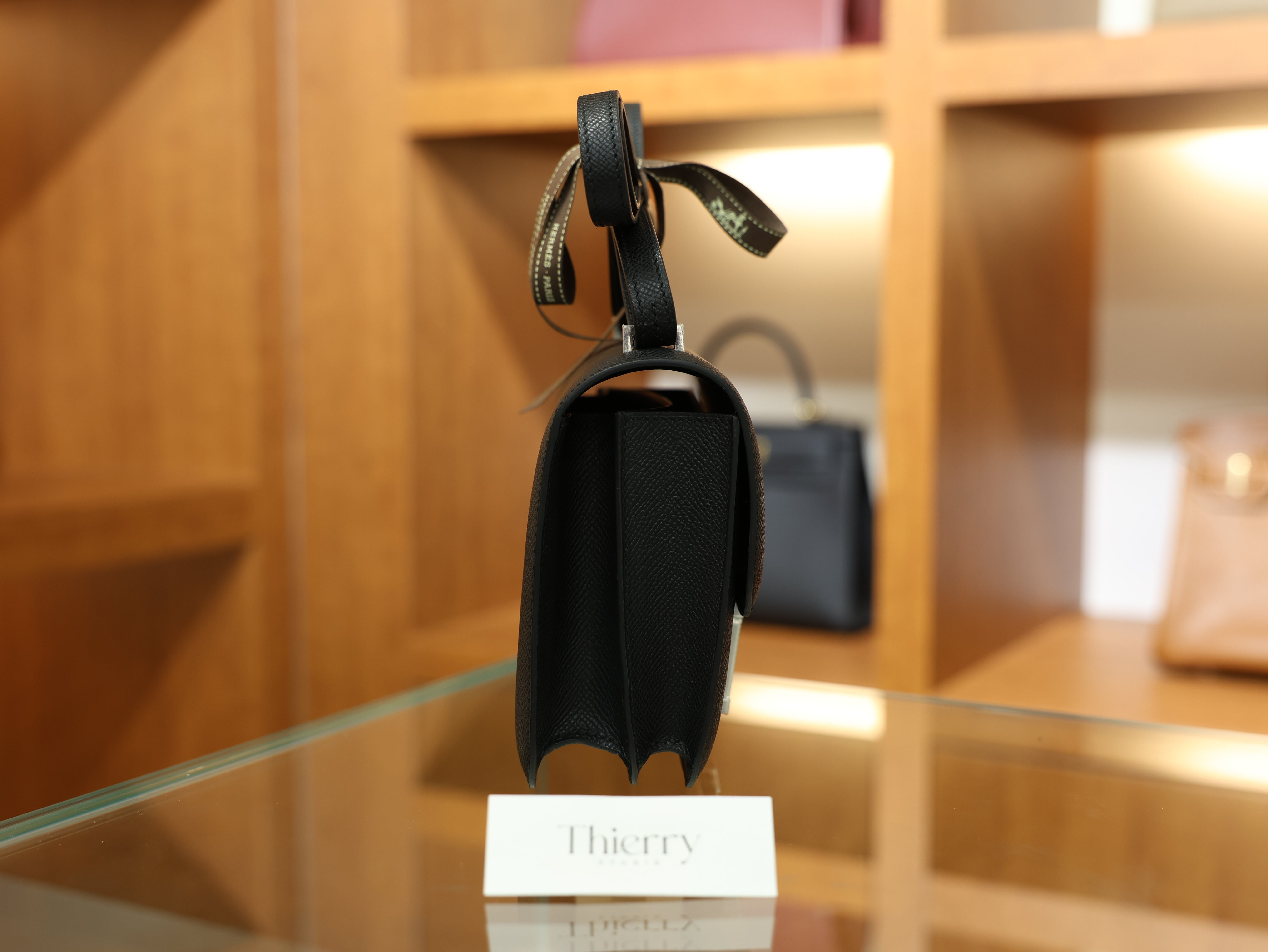 콘스탄스 18 앱송 블랙 은장