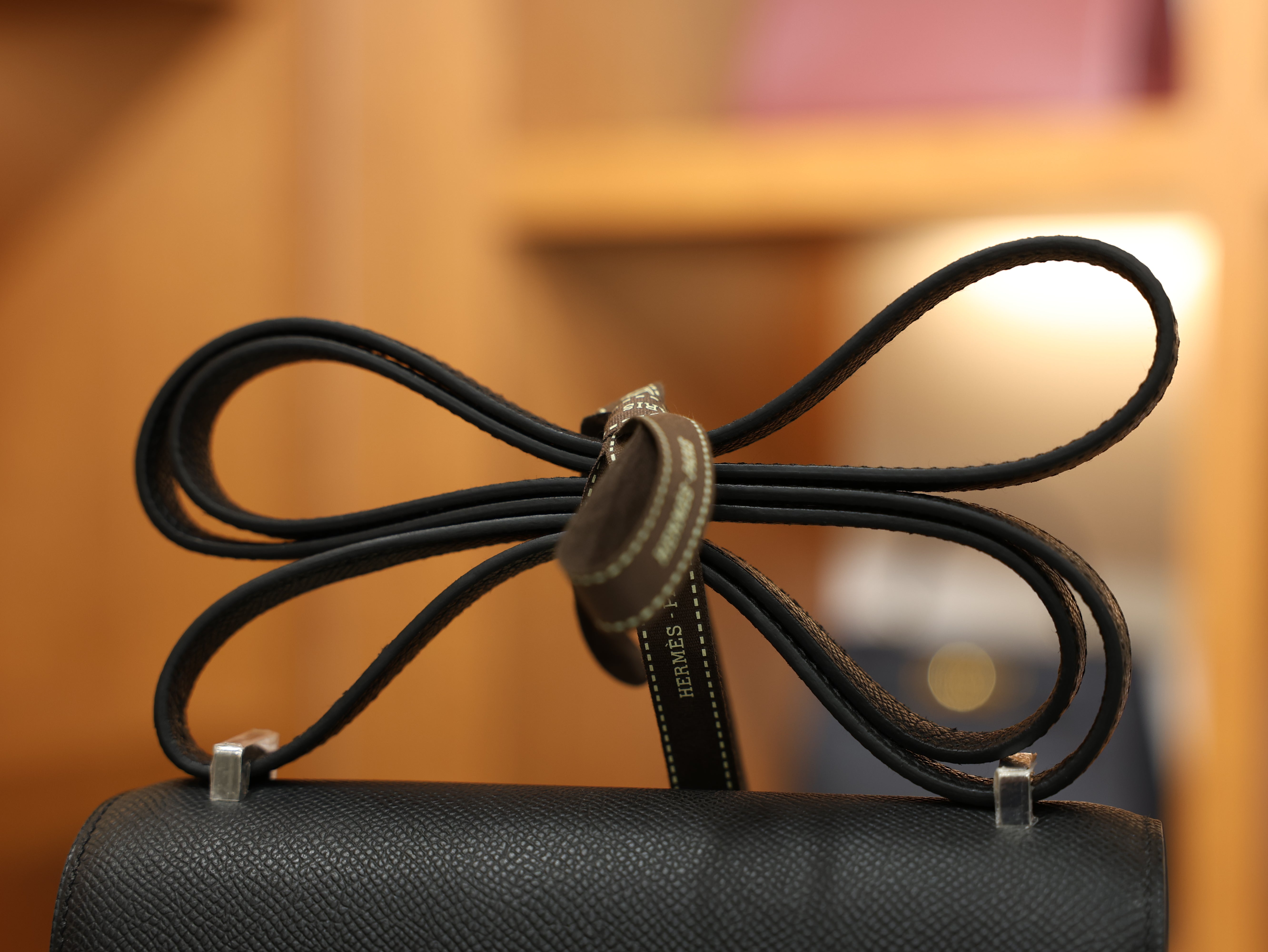 콘스탄스 18 앱송 블랙 은장