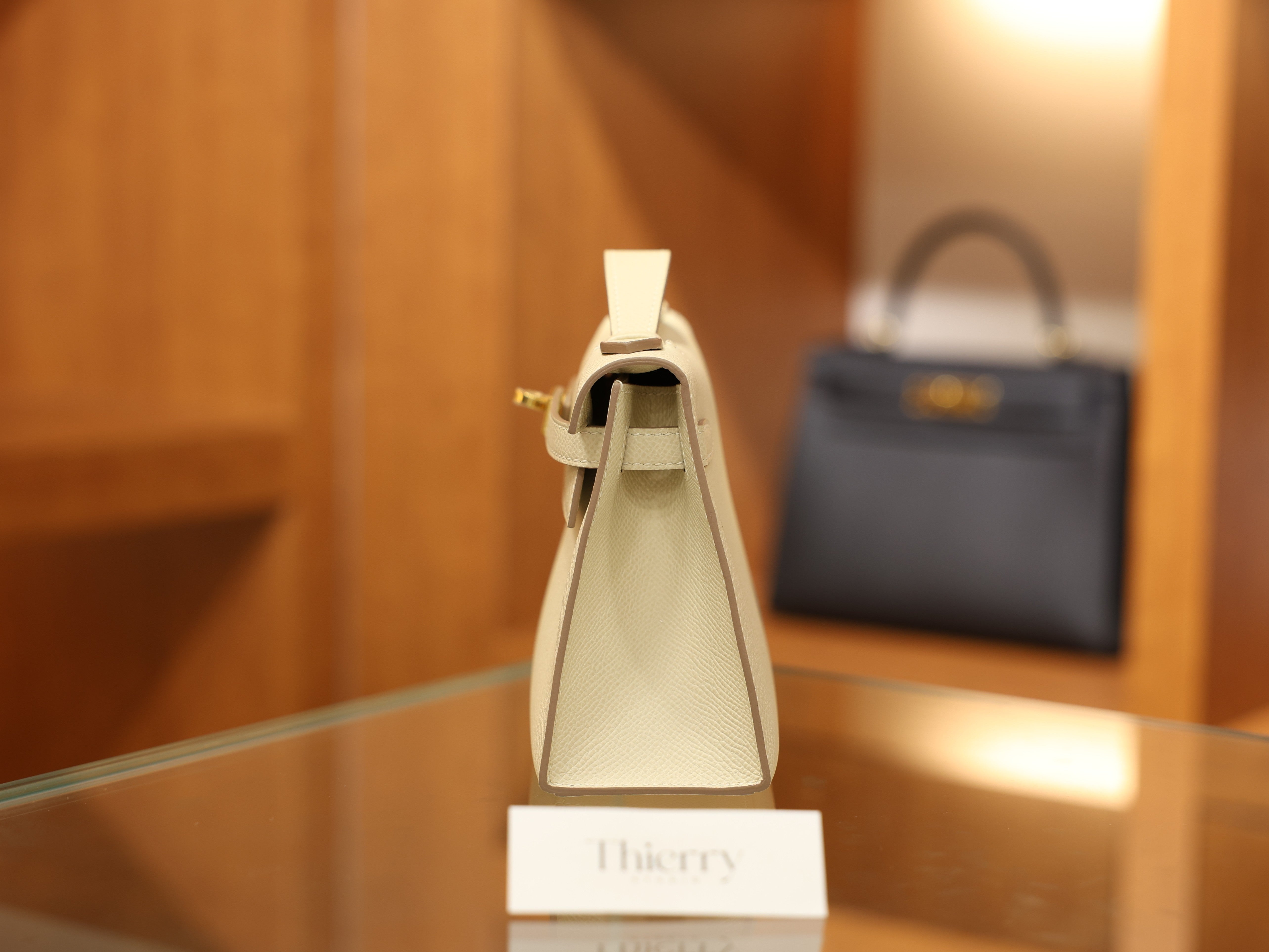 켈리 포쉐트 앱송 끄레 금장