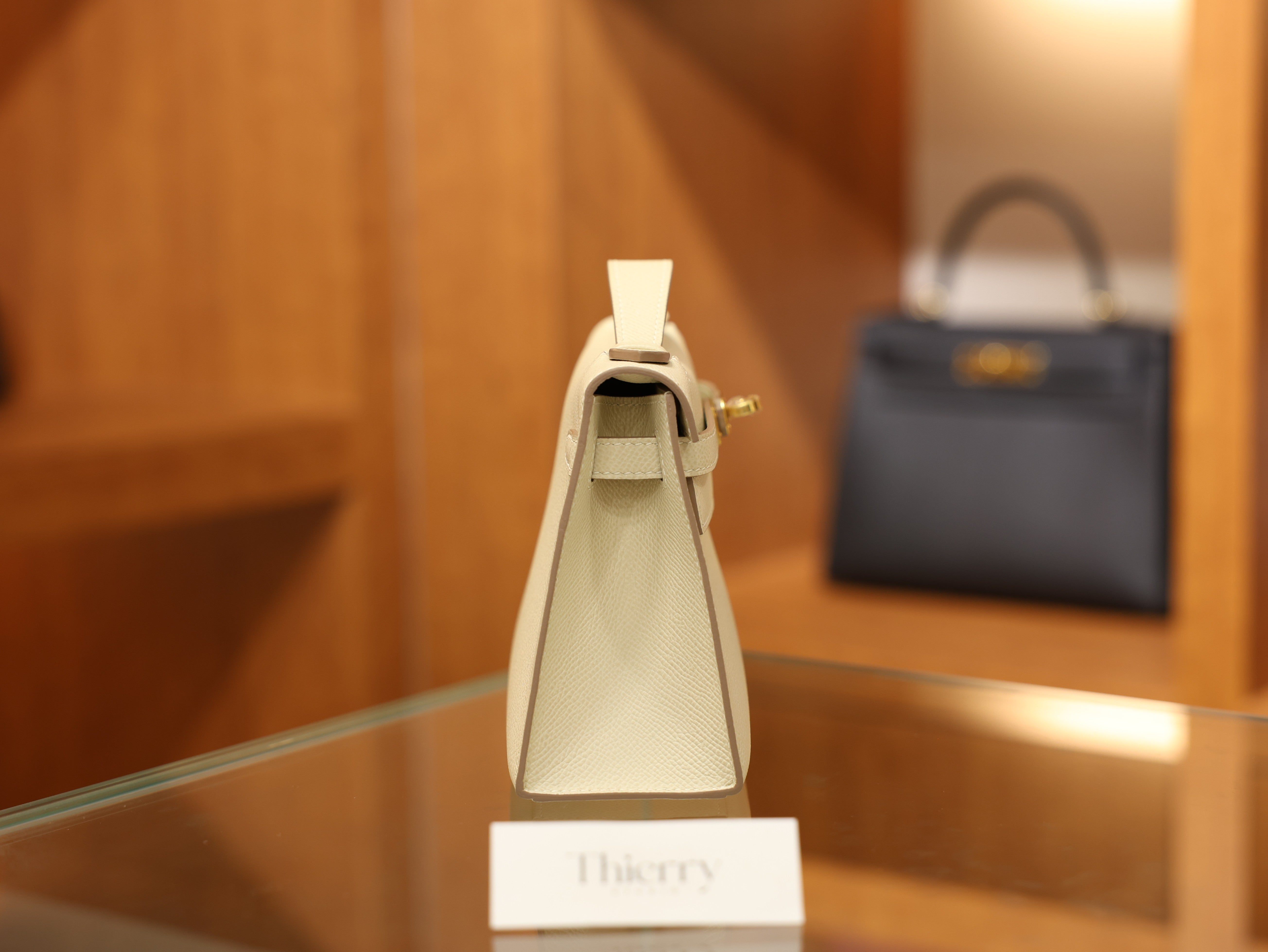 켈리 포쉐트 앱송 끄레 금장