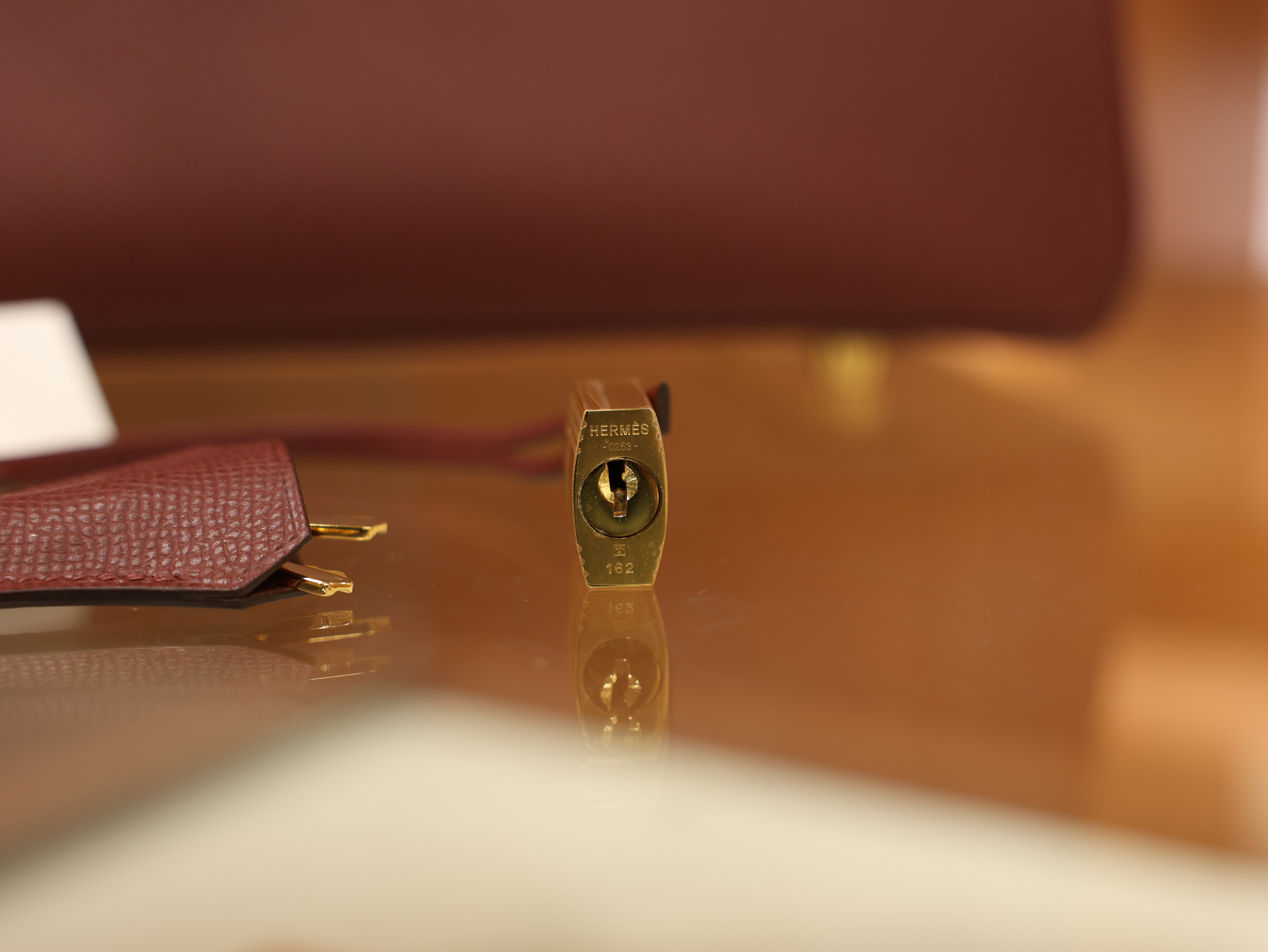 버킨 30 앱송 르투르네 루즈아쉬 금장