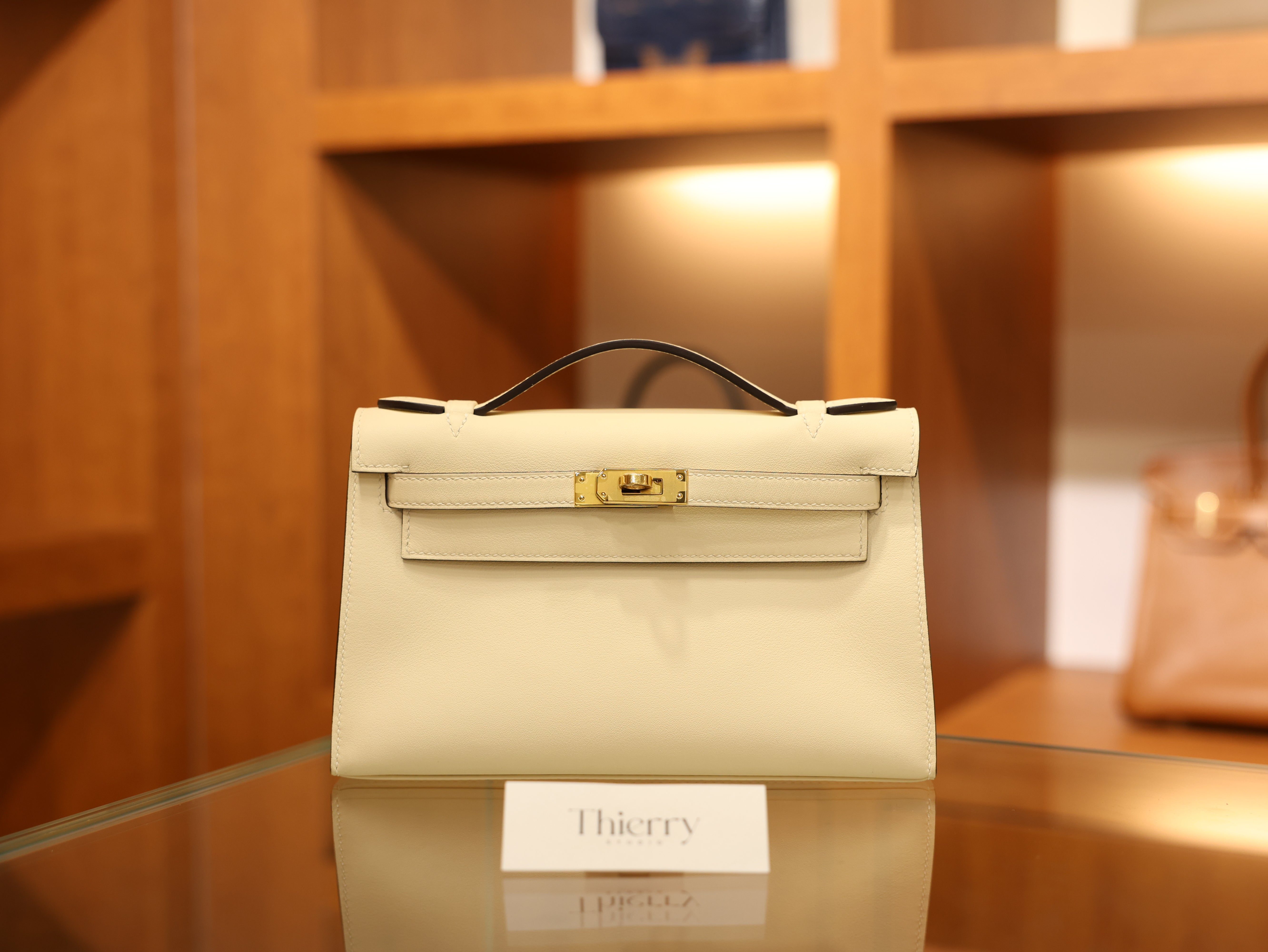 켈리 포쉐트 스위프트 나타 금장