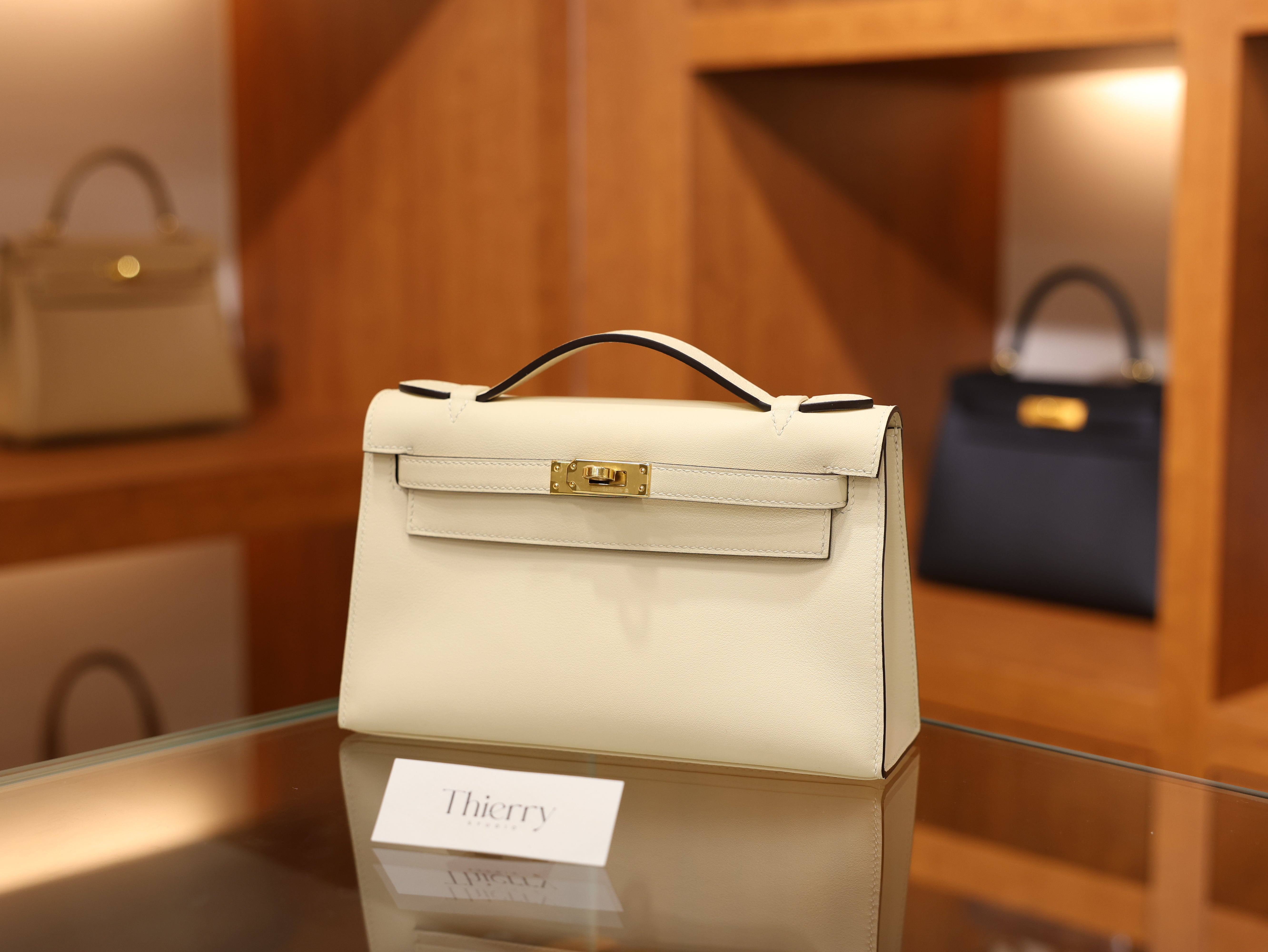 켈리 포쉐트 스위프트 나타 금장