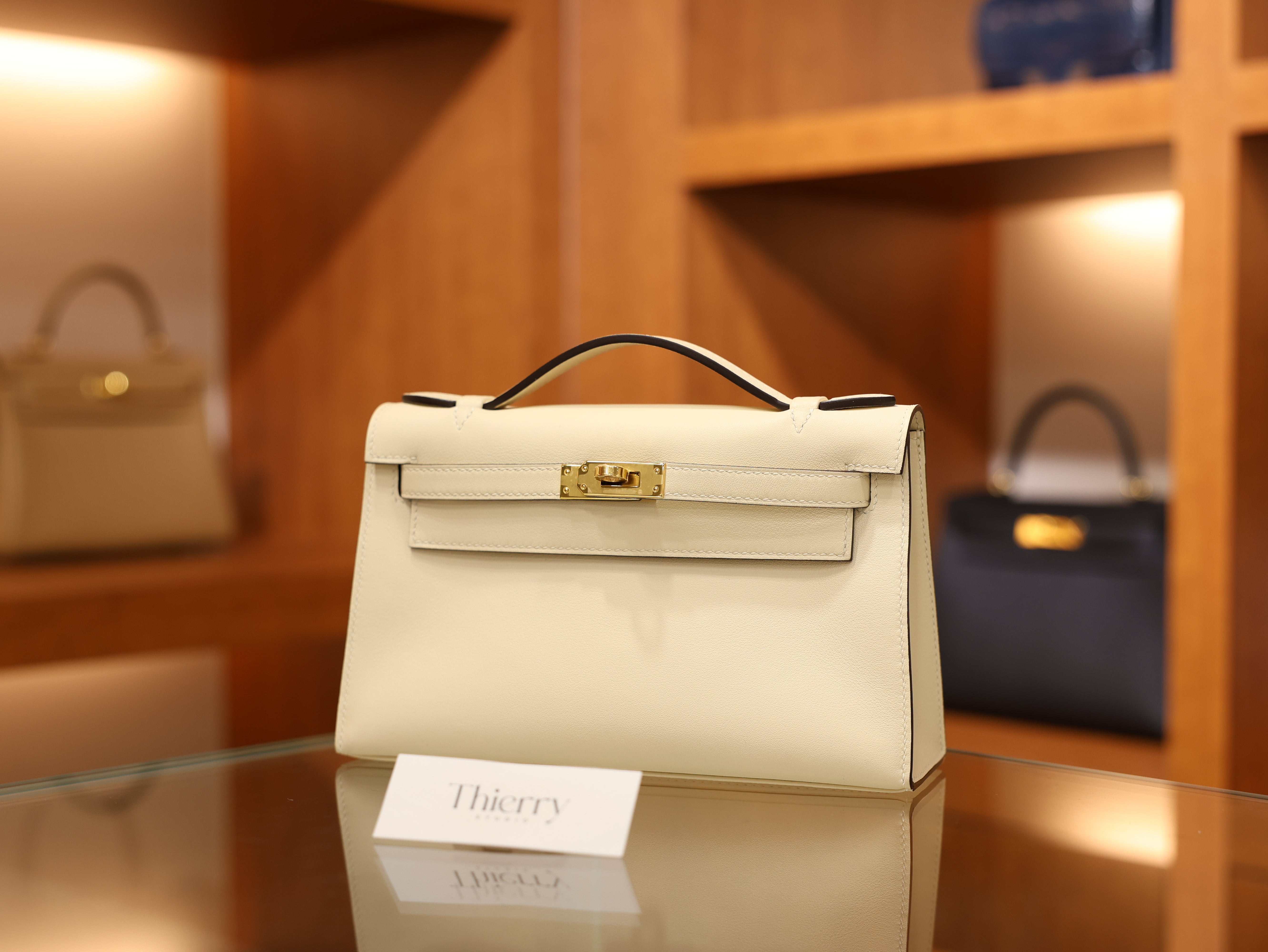 켈리 포쉐트 스위프트 나타 금장