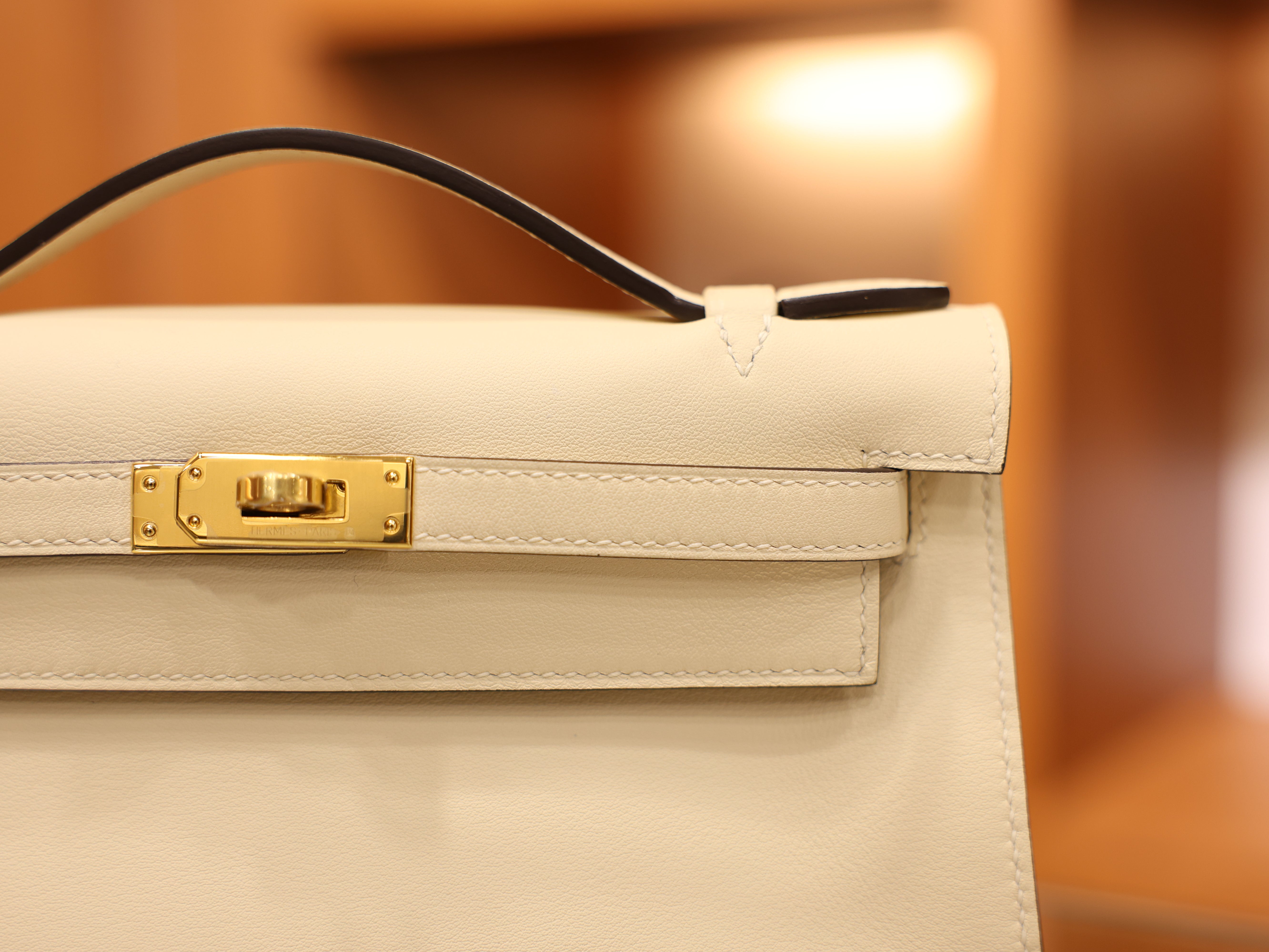 켈리 포쉐트 스위프트 나타 금장