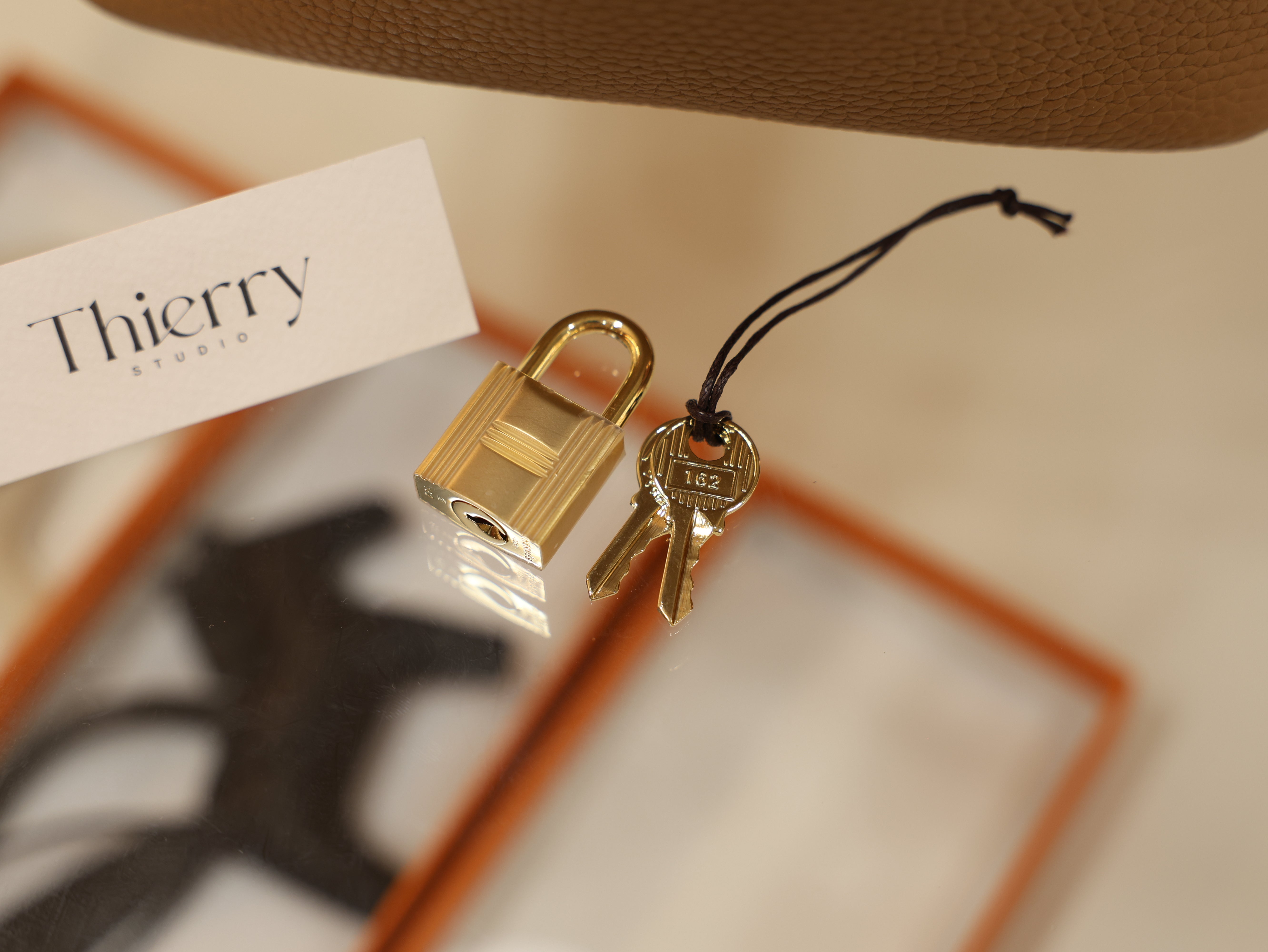 피코탄 18 끌레망스 비스킷 금장