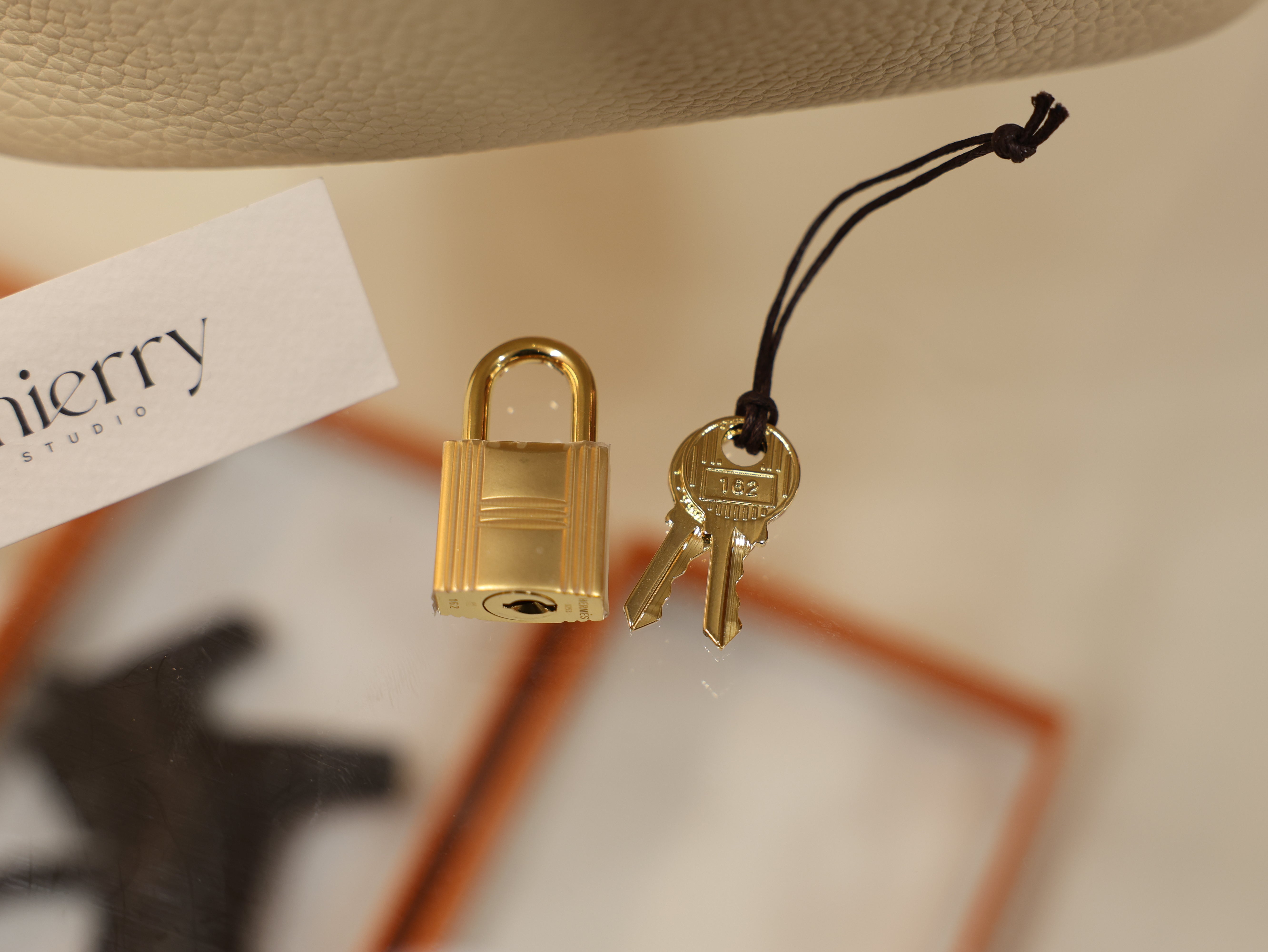 피코탄 18 끌레망스 끄레 금장