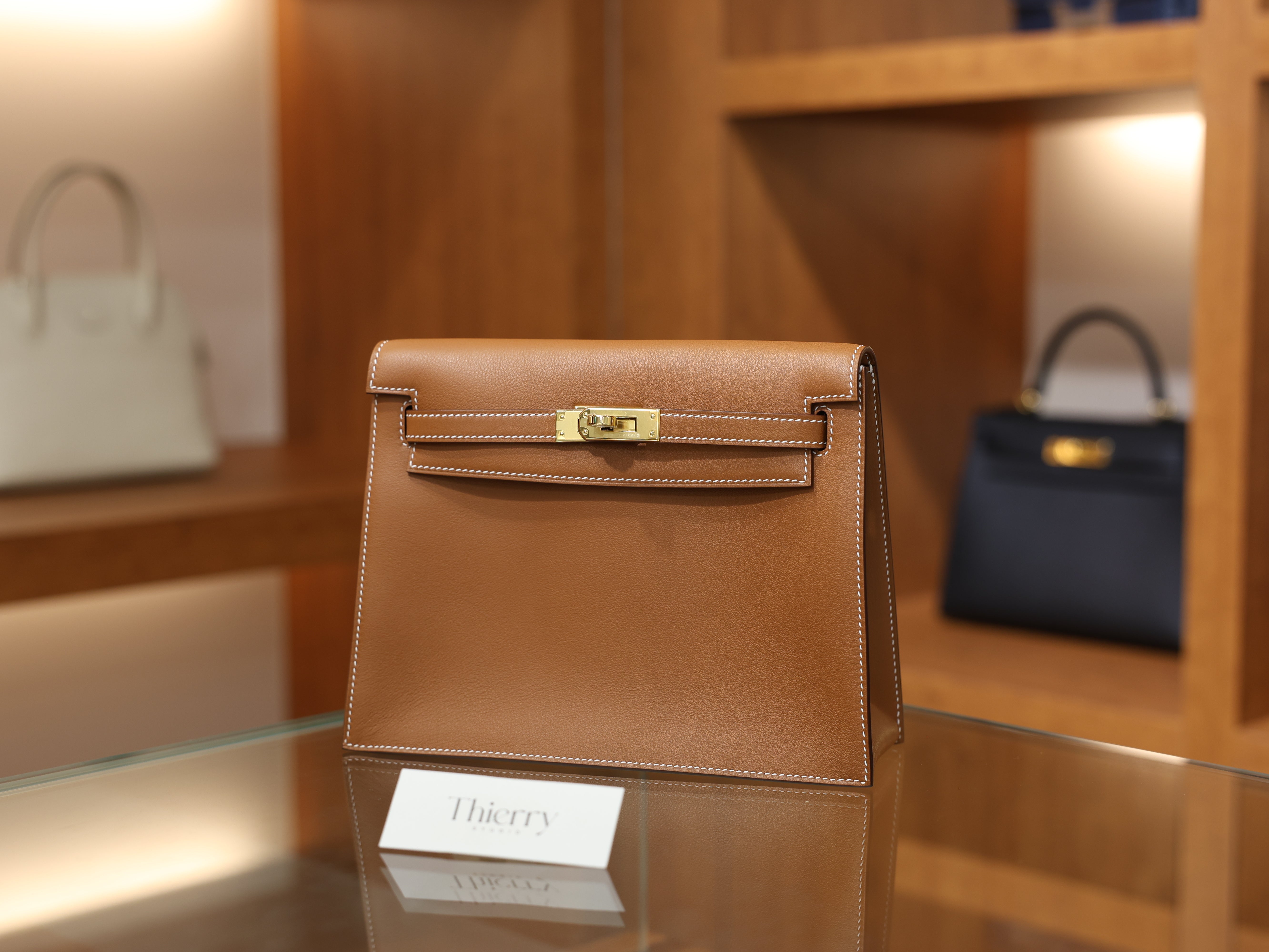 켈리 단스 스위프트 골드 금장