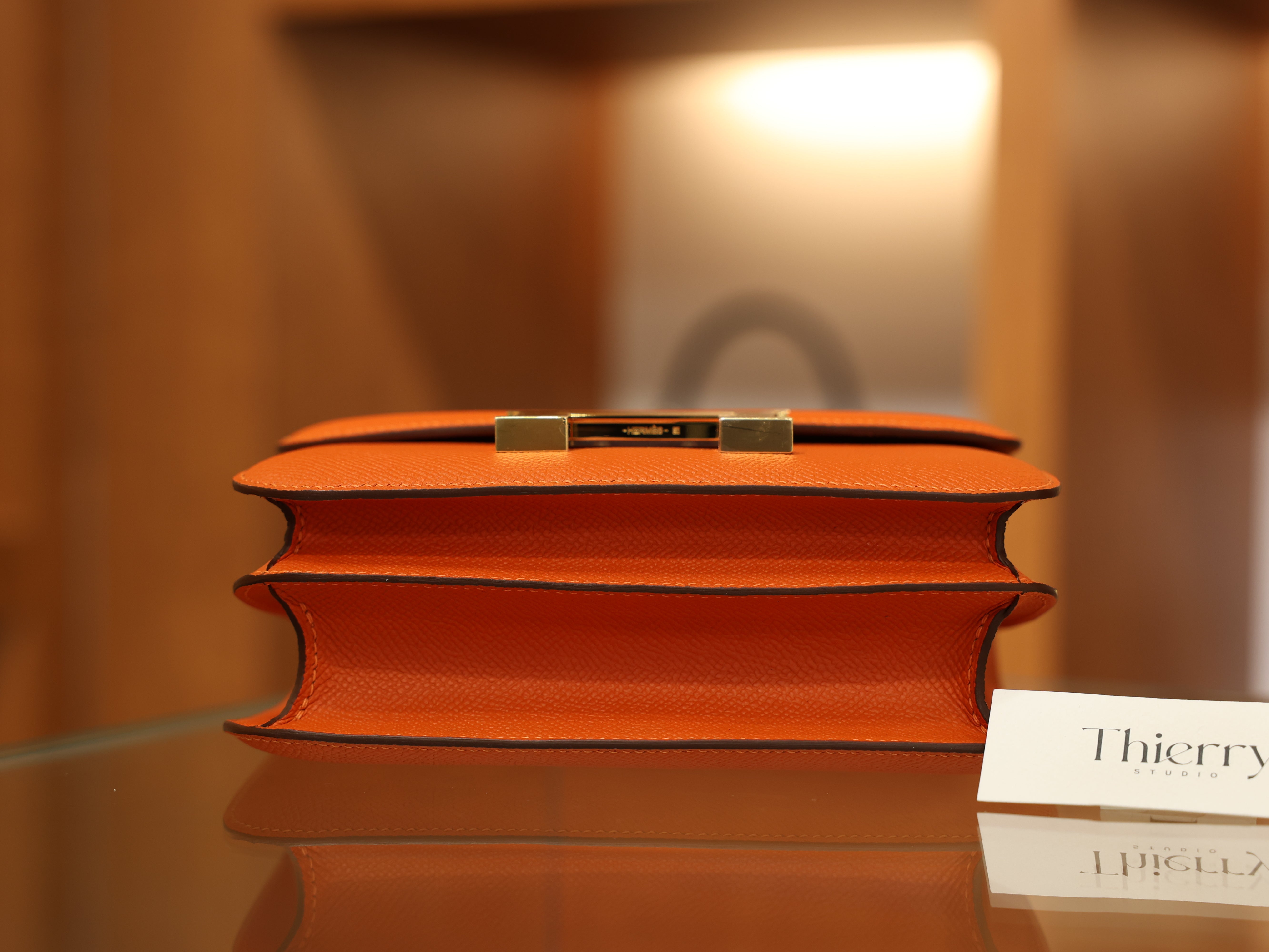 콘스탄스 18 앱송 카푸신 금장