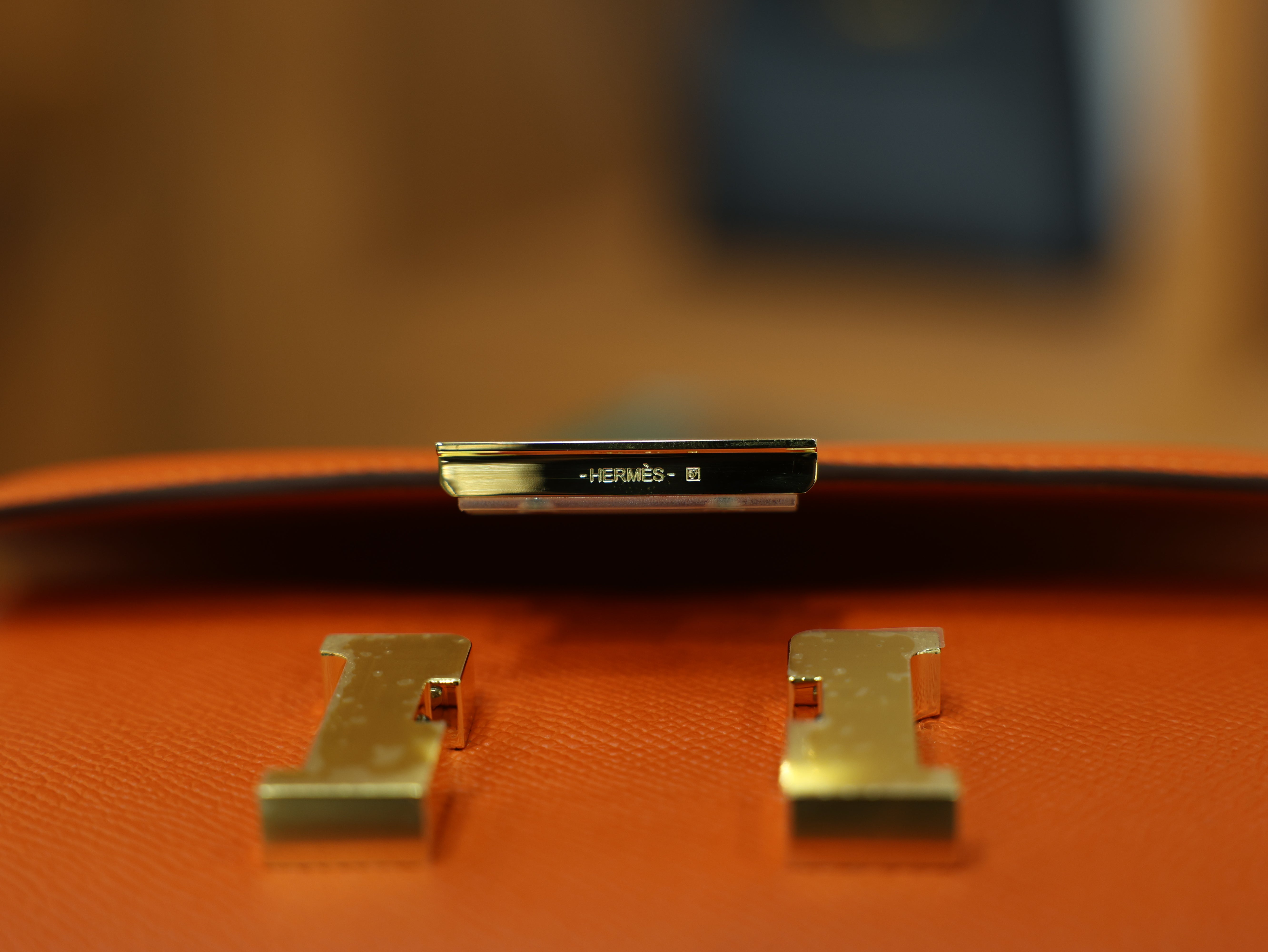 콘스탄스 18 앱송 카푸신 금장