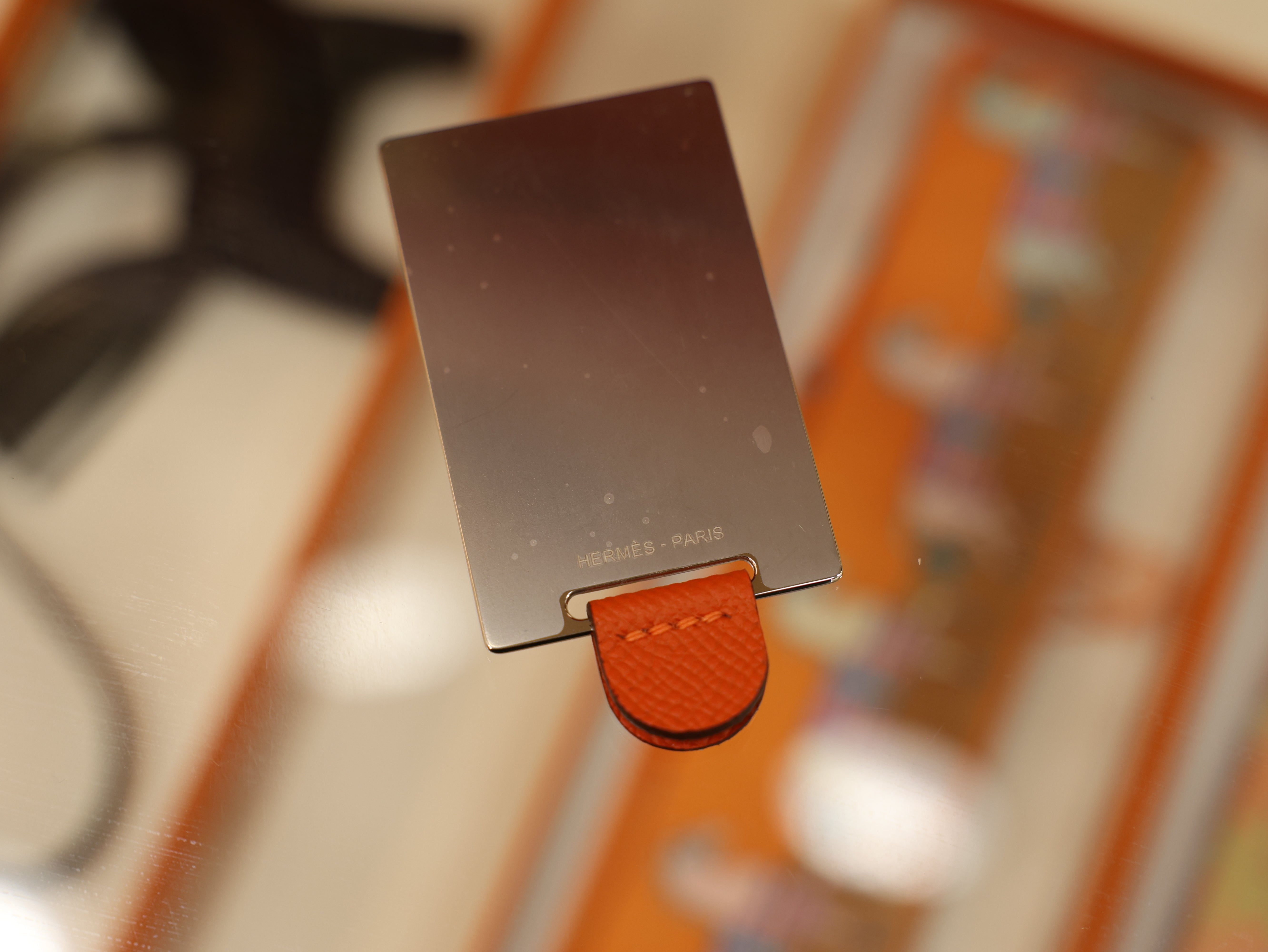 콘스탄스 18 앱송 카푸신 금장