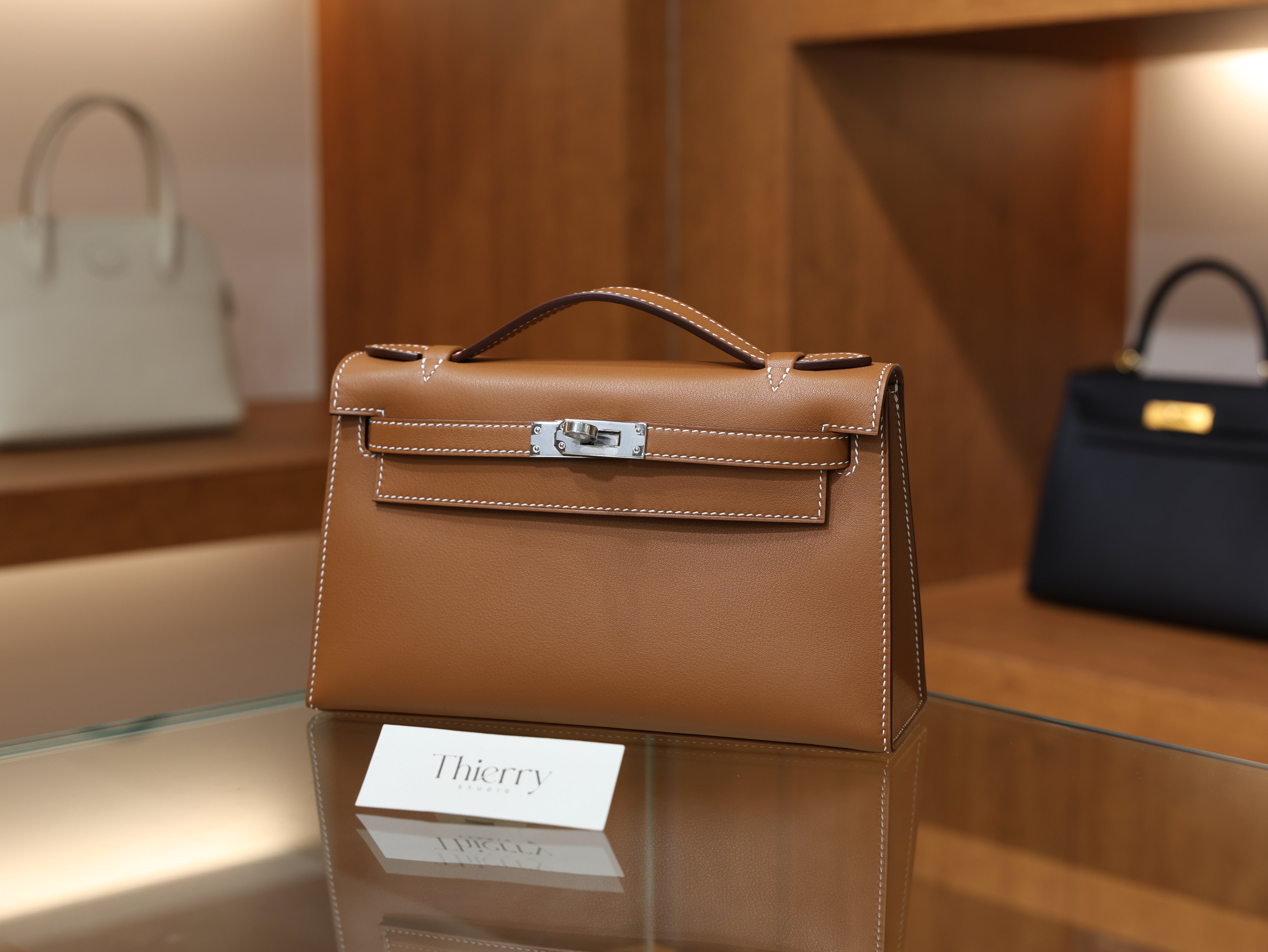 켈리 포쉐트 스위프트 골드 은장