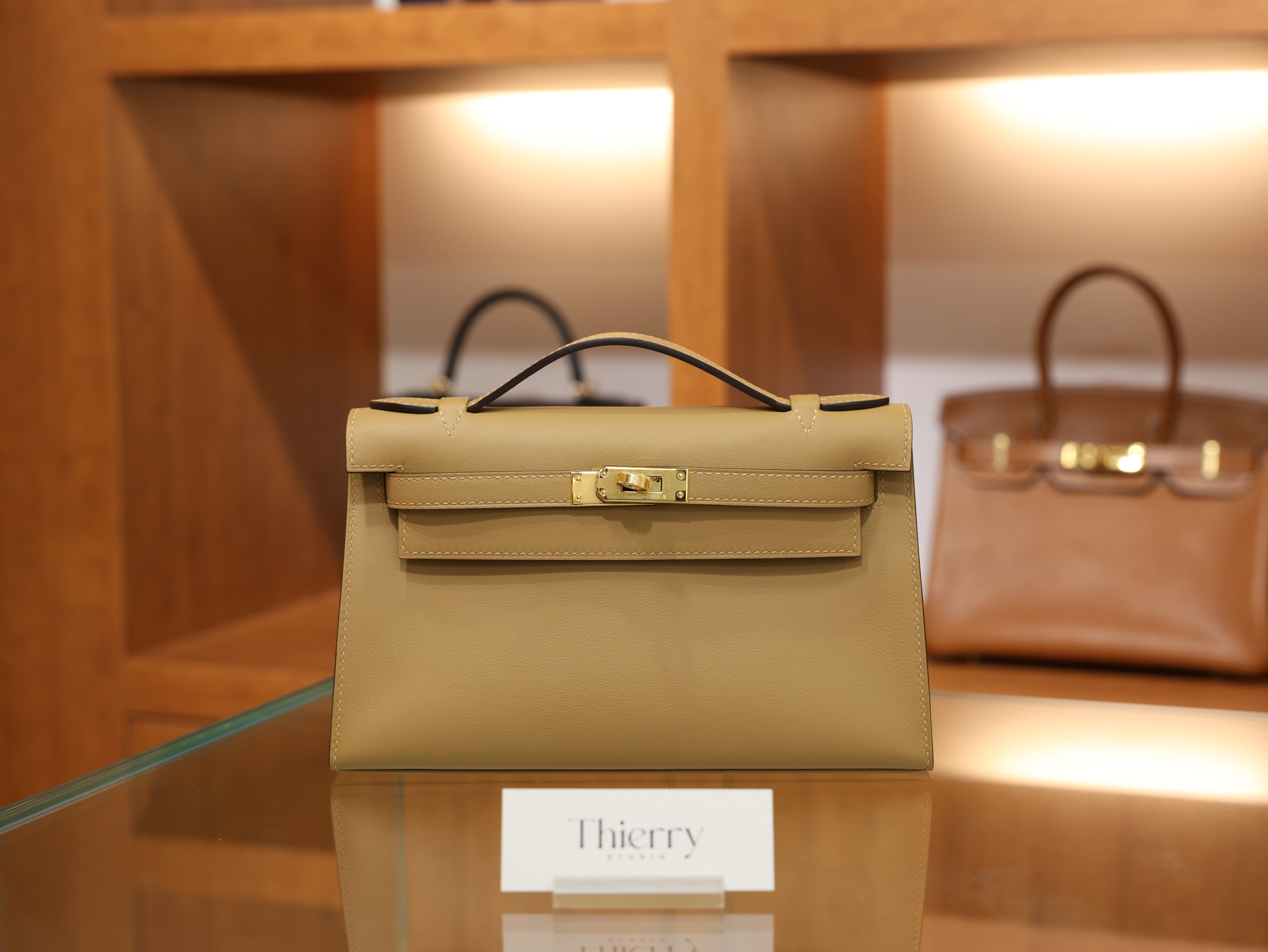 켈리 포쉐트 스위프트 차이 금장