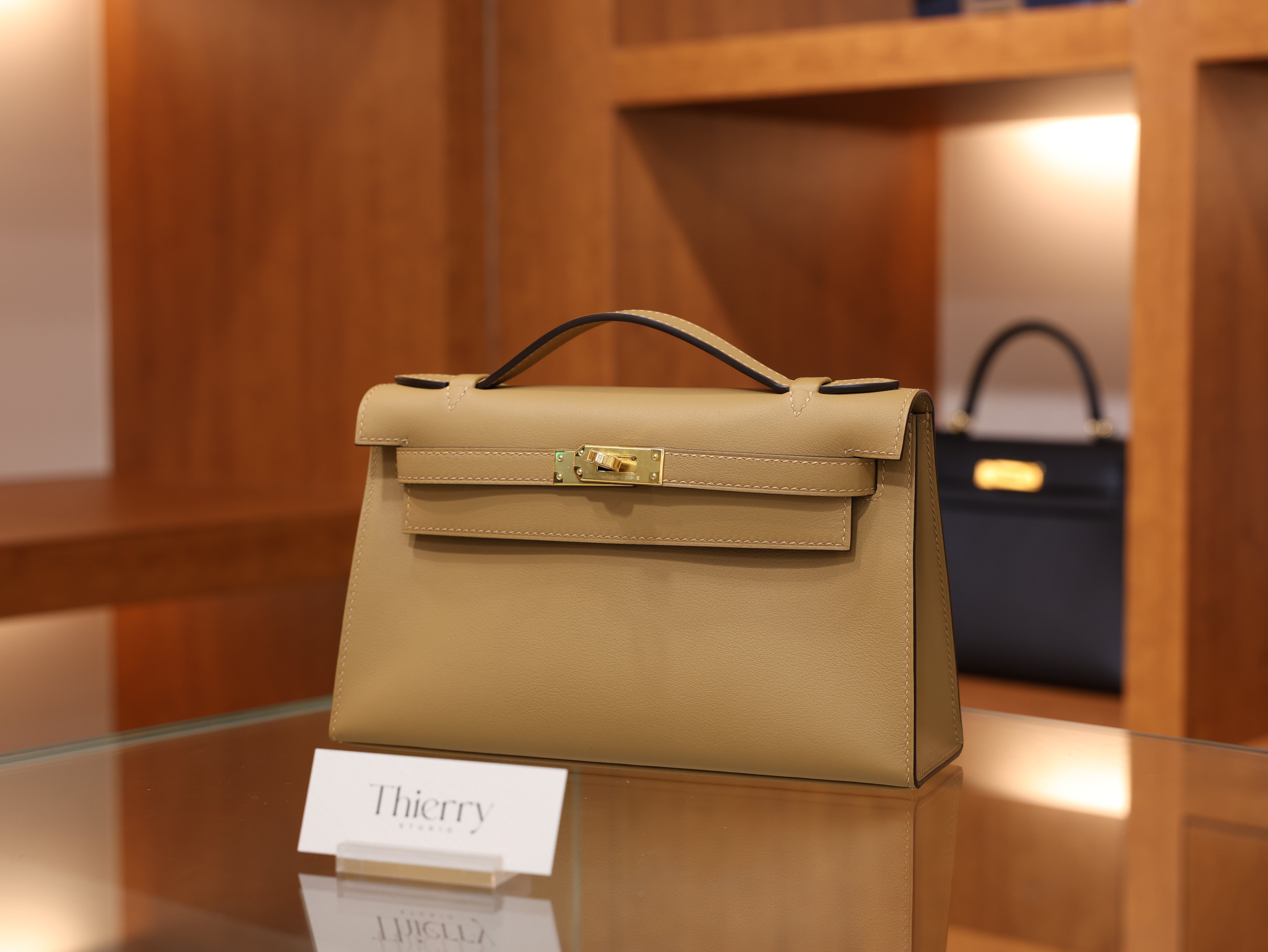 켈리 포쉐트 스위프트 차이 금장