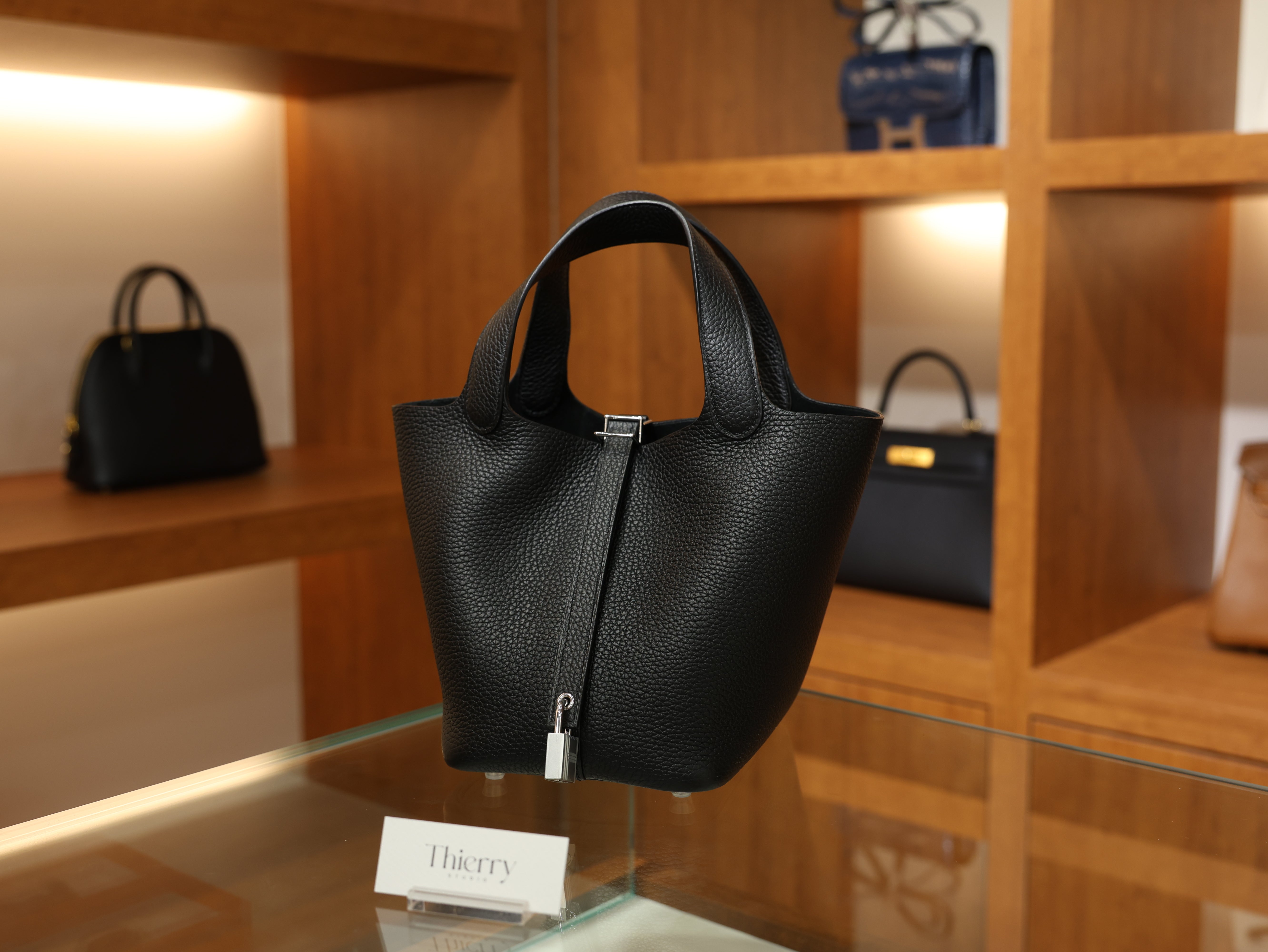 피코탄 18 끌레망스 블랙 은장