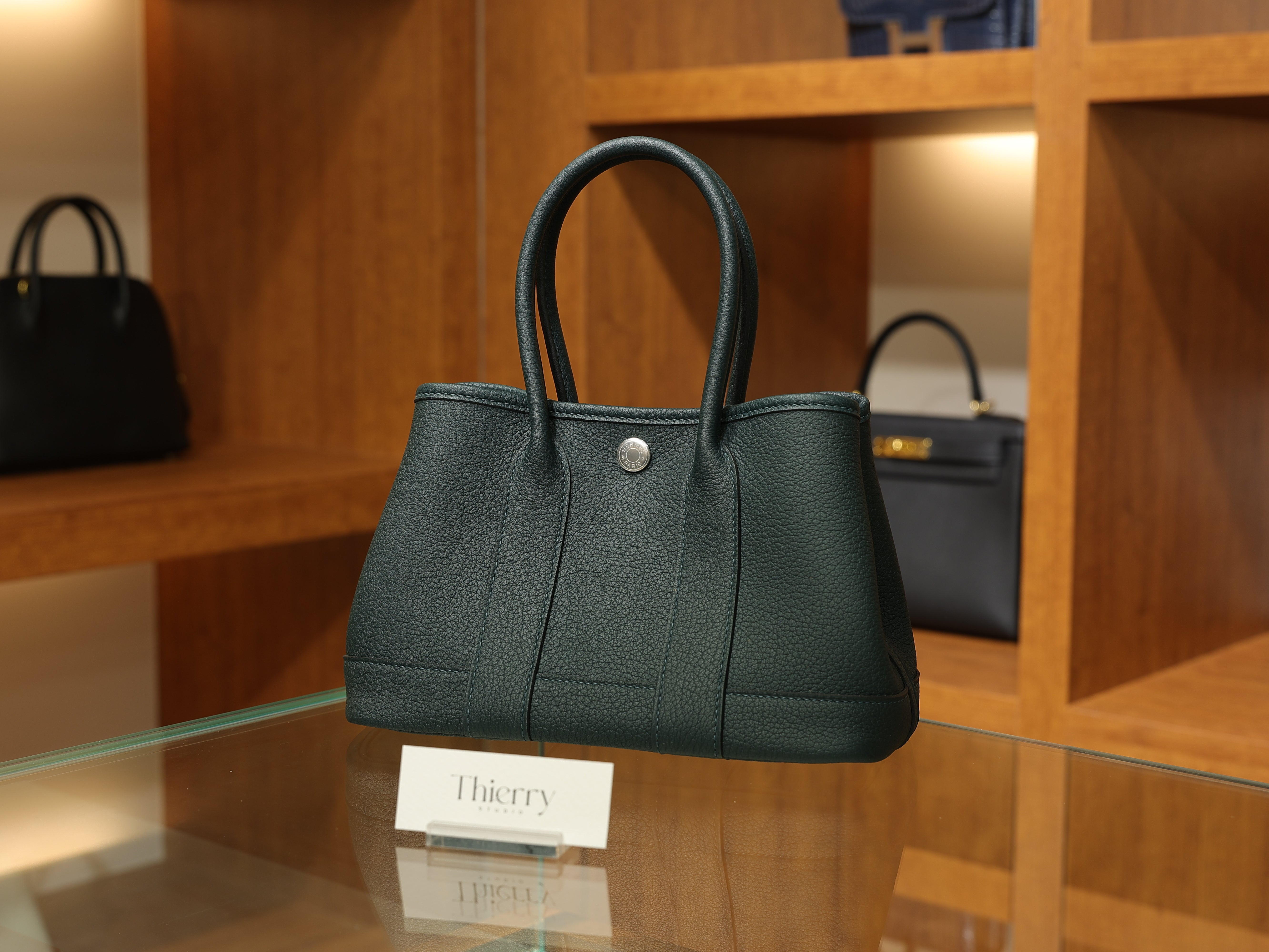 가든파티 미니 네곤다 베르트 사이프리스