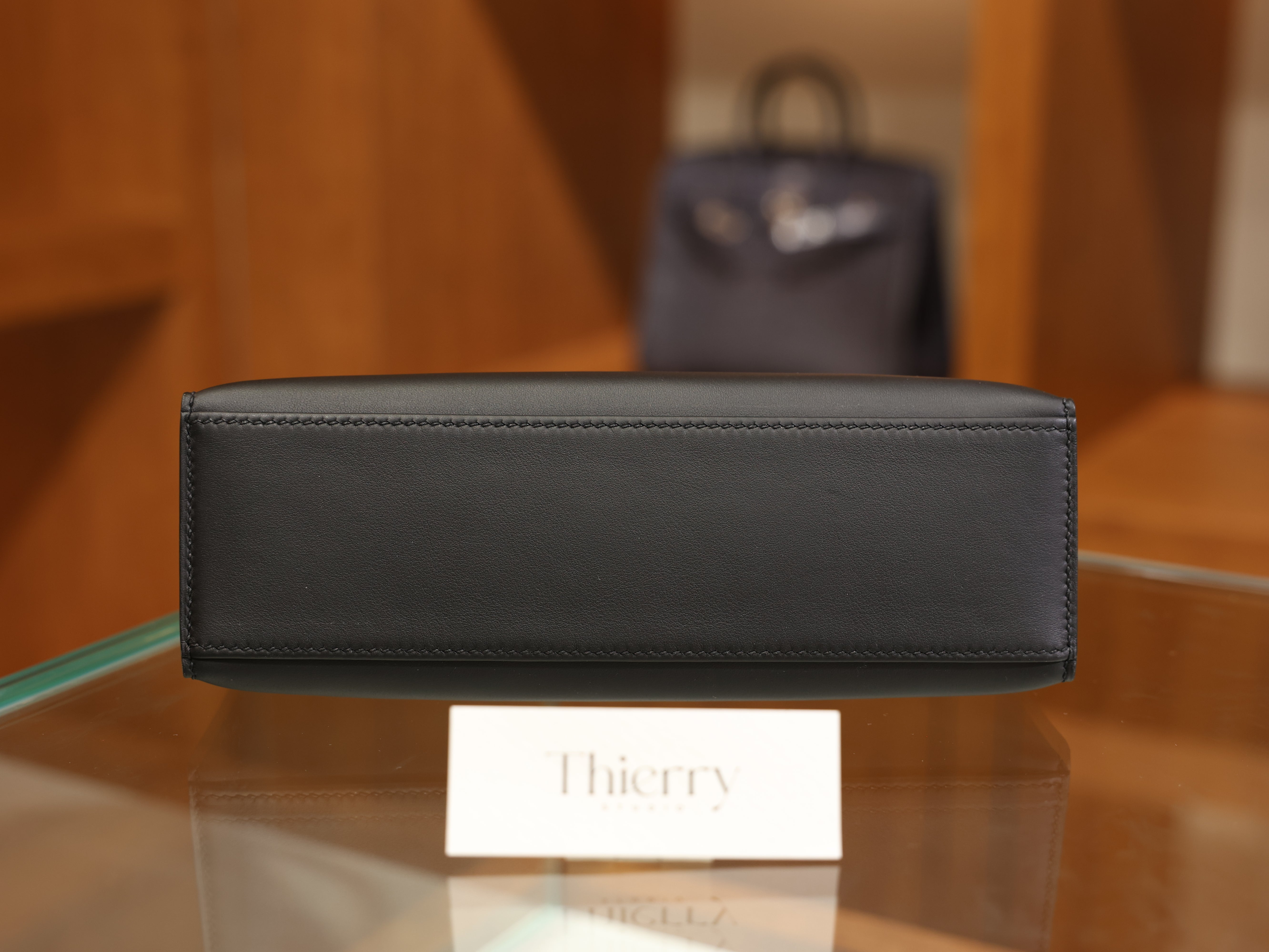 켈리 포쉐트 스위프트 블랙 금장