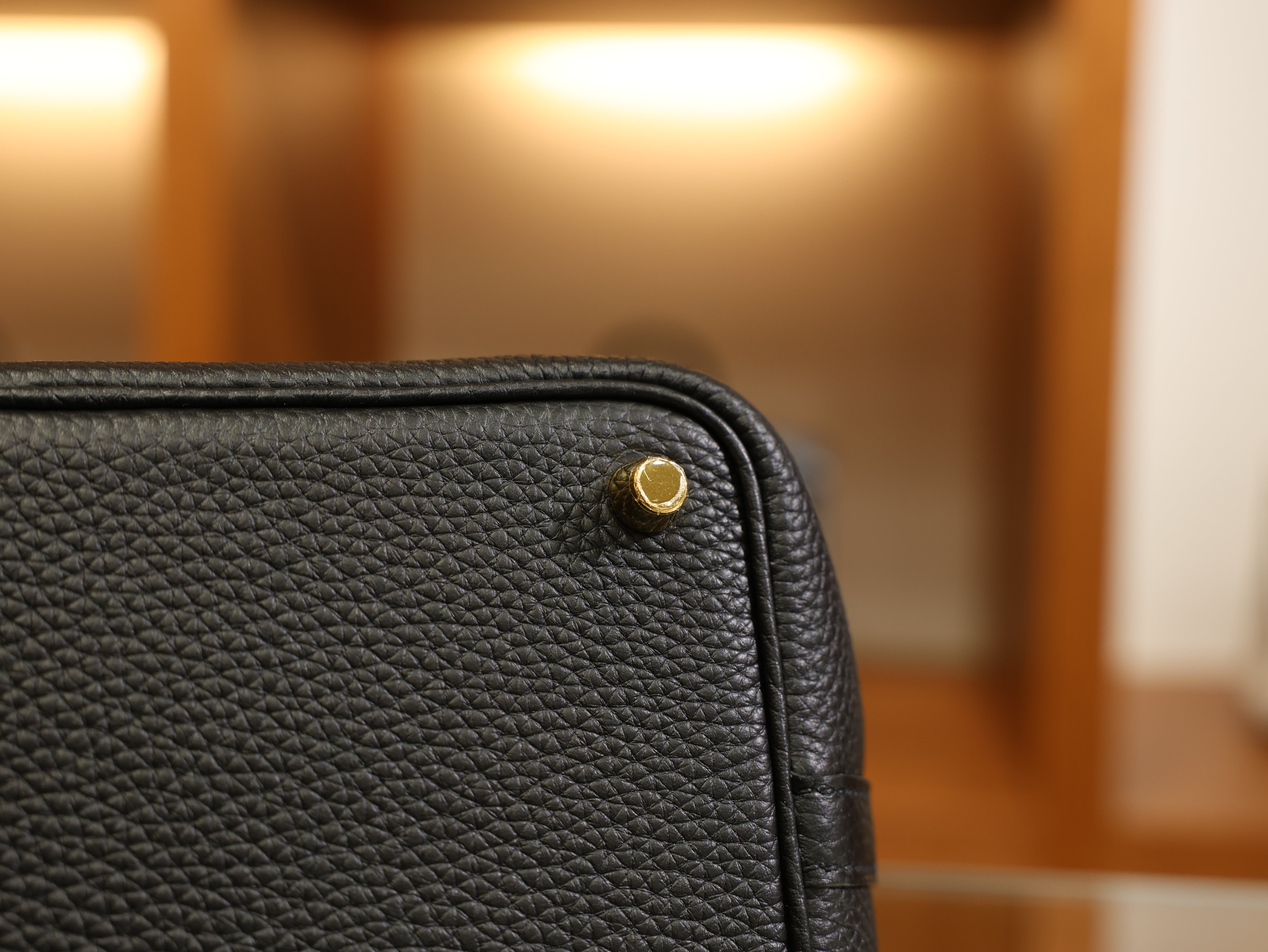 피코탄 18 끌레망스 블랙 금장