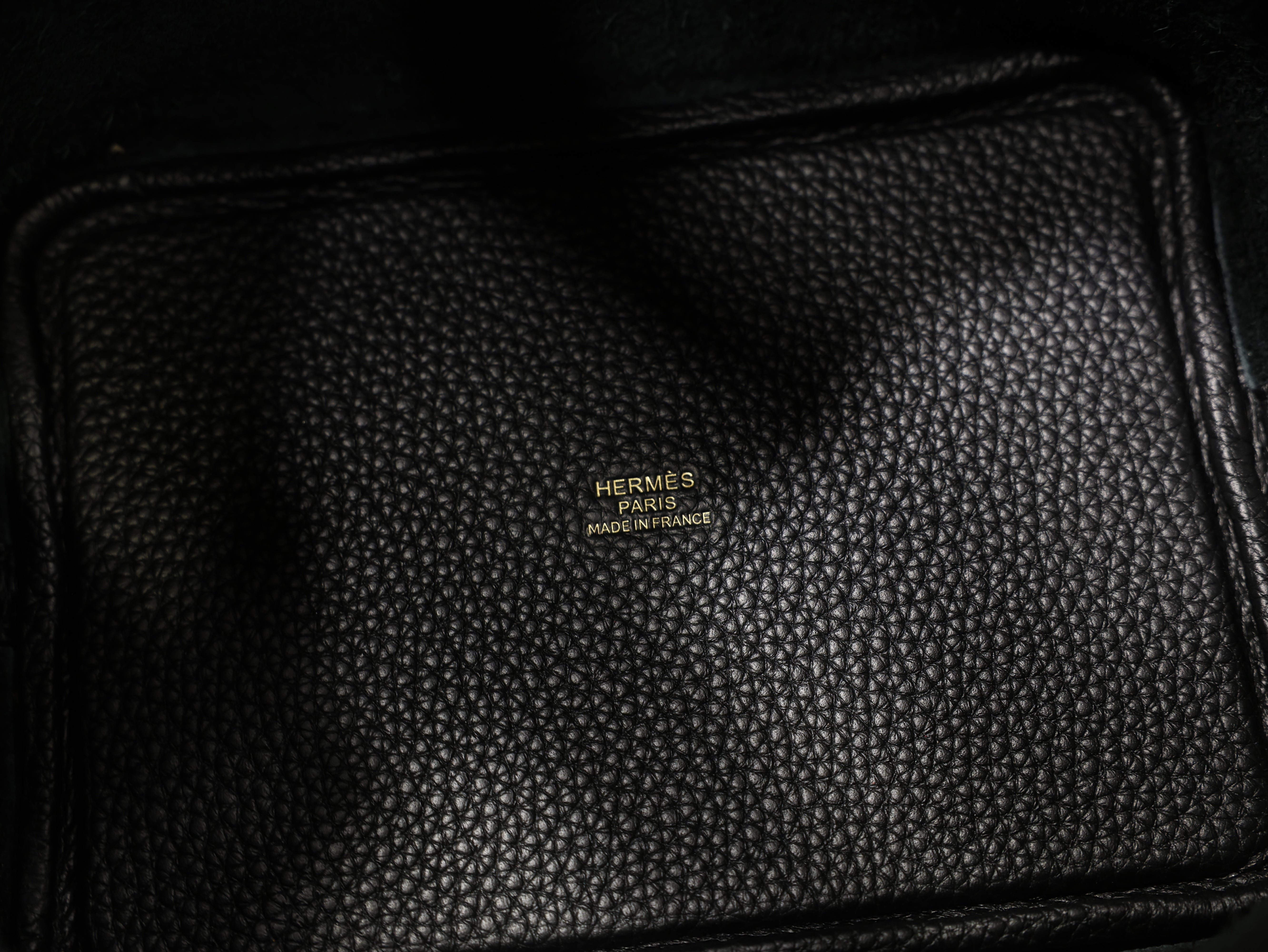 피코탄 18 끌레망스 블랙 금장