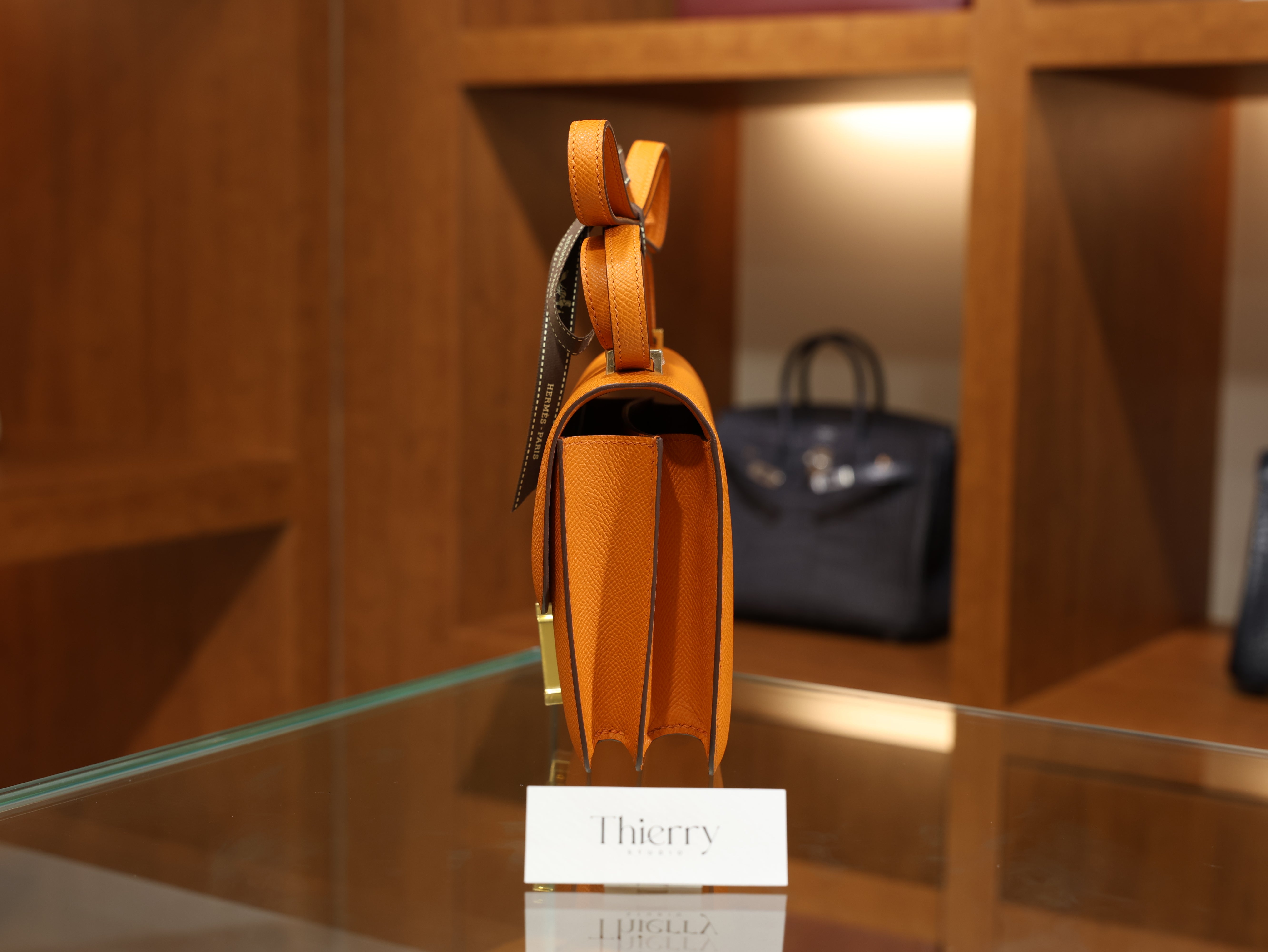 Constance 18 epsom orange GHW