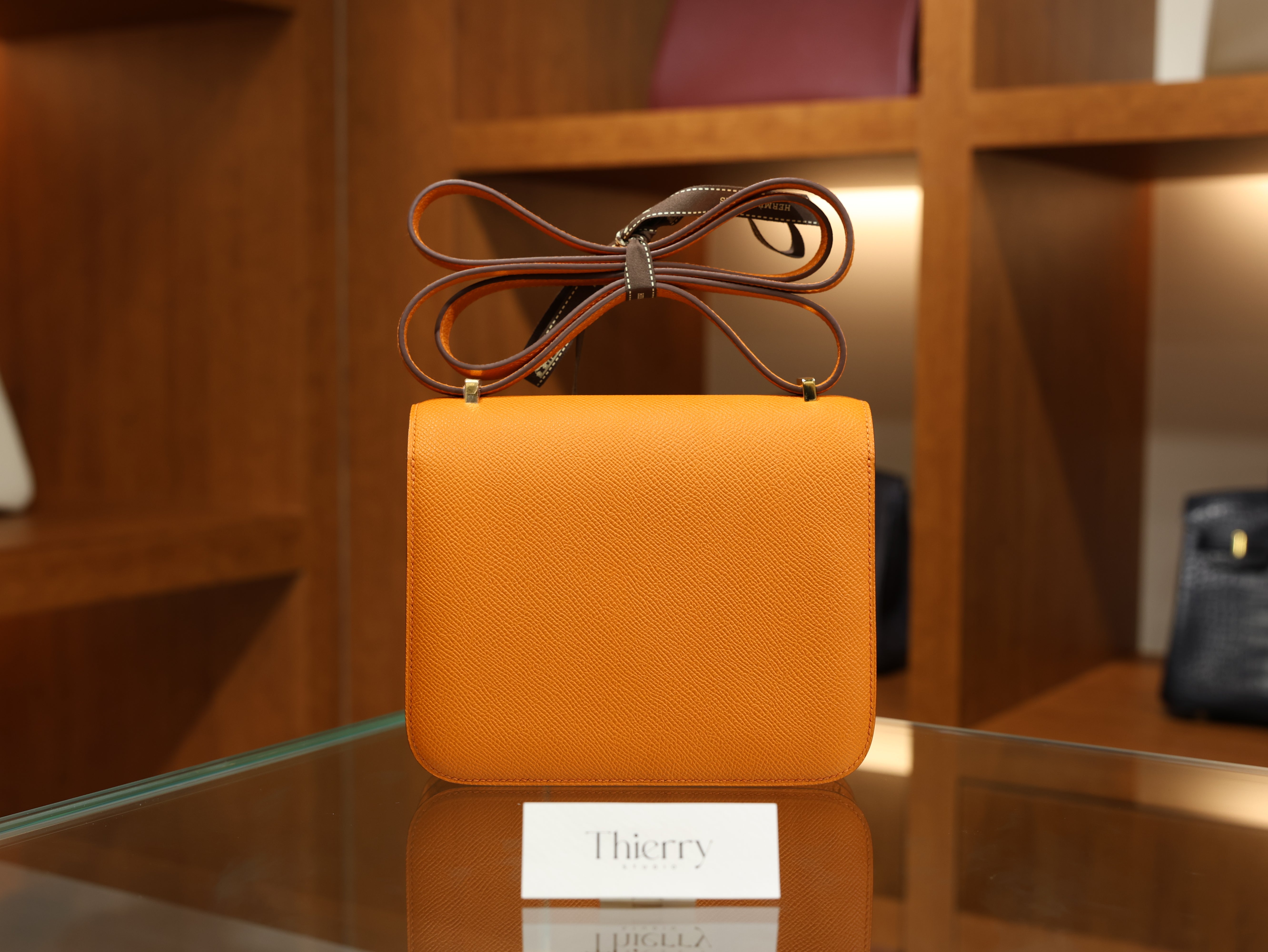 콘스탄스 18 앱송 오렌지 금장