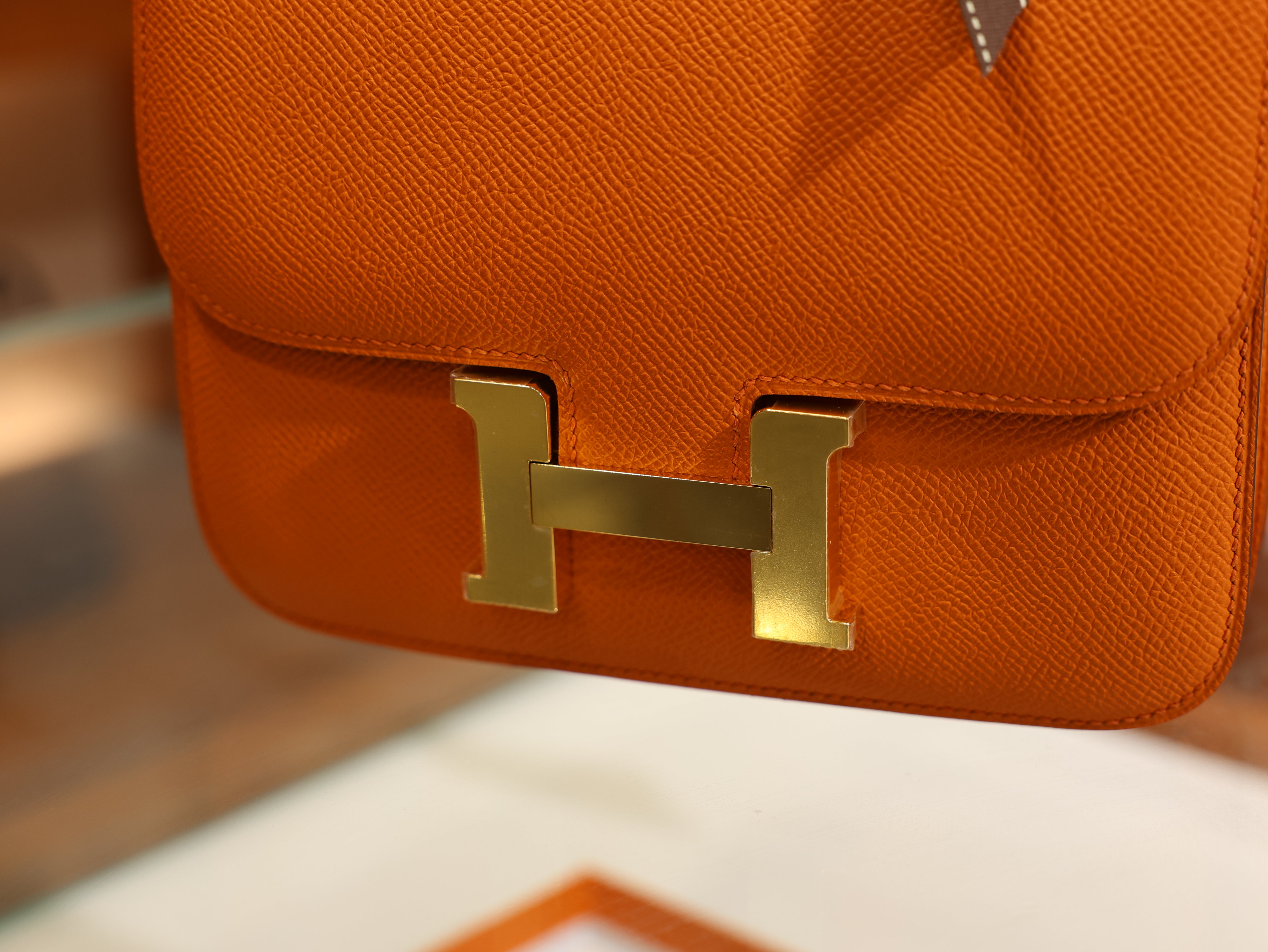 Constance 18 epsom orange GHW