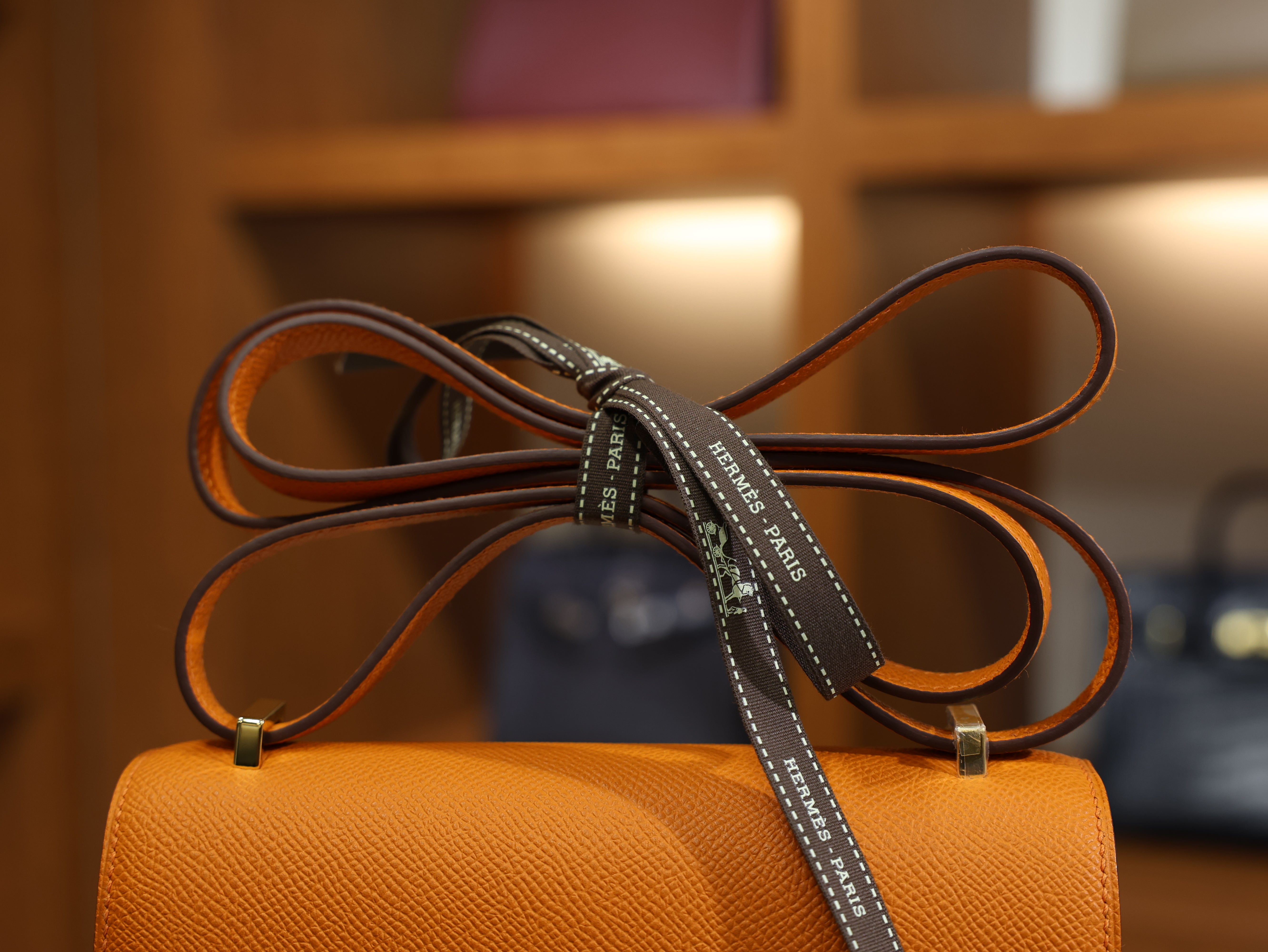 Constance 18 epsom orange GHW