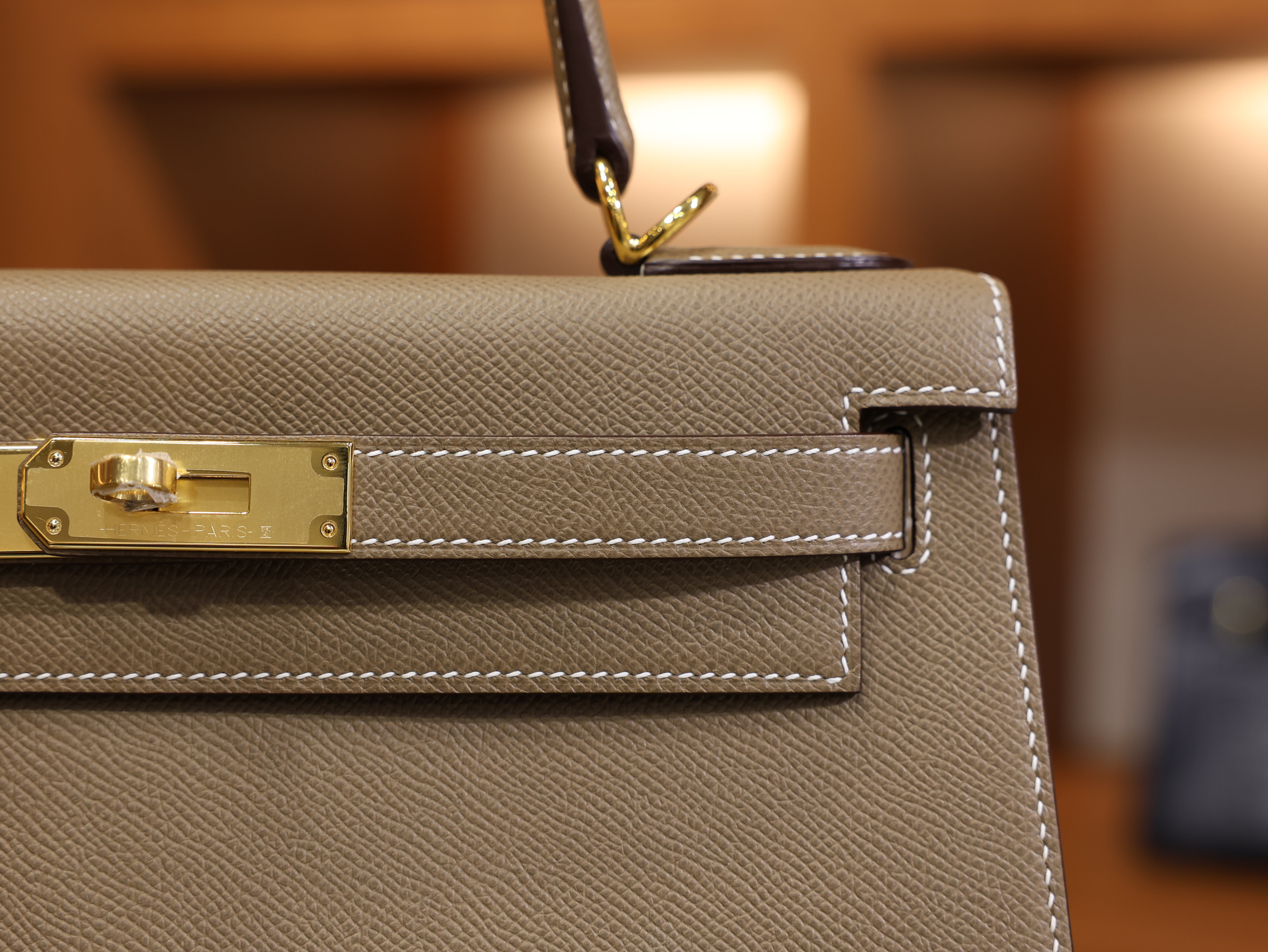 Kelly 28 epsom etoupe GHW