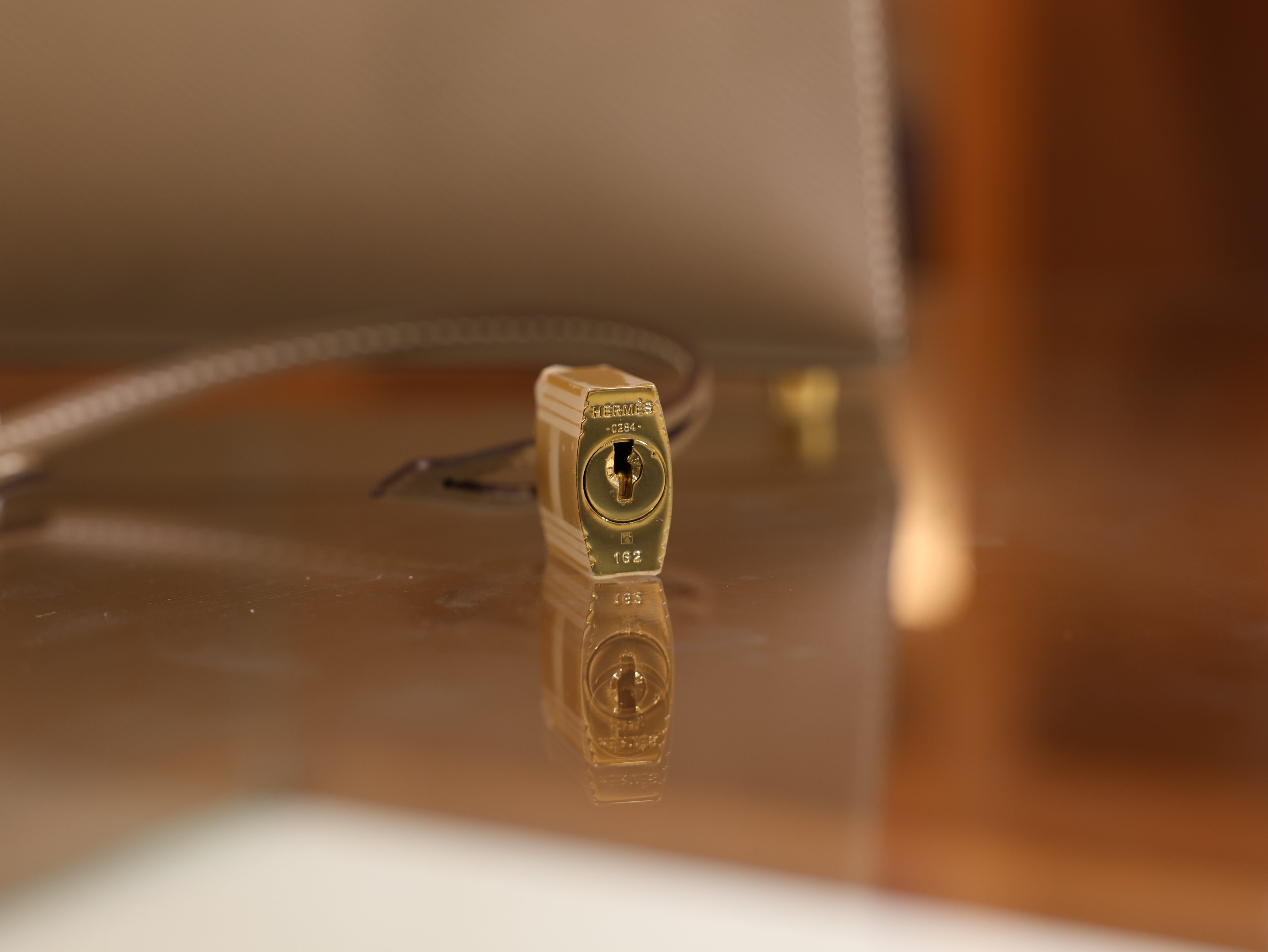 Kelly 28 epsom etoupe GHW