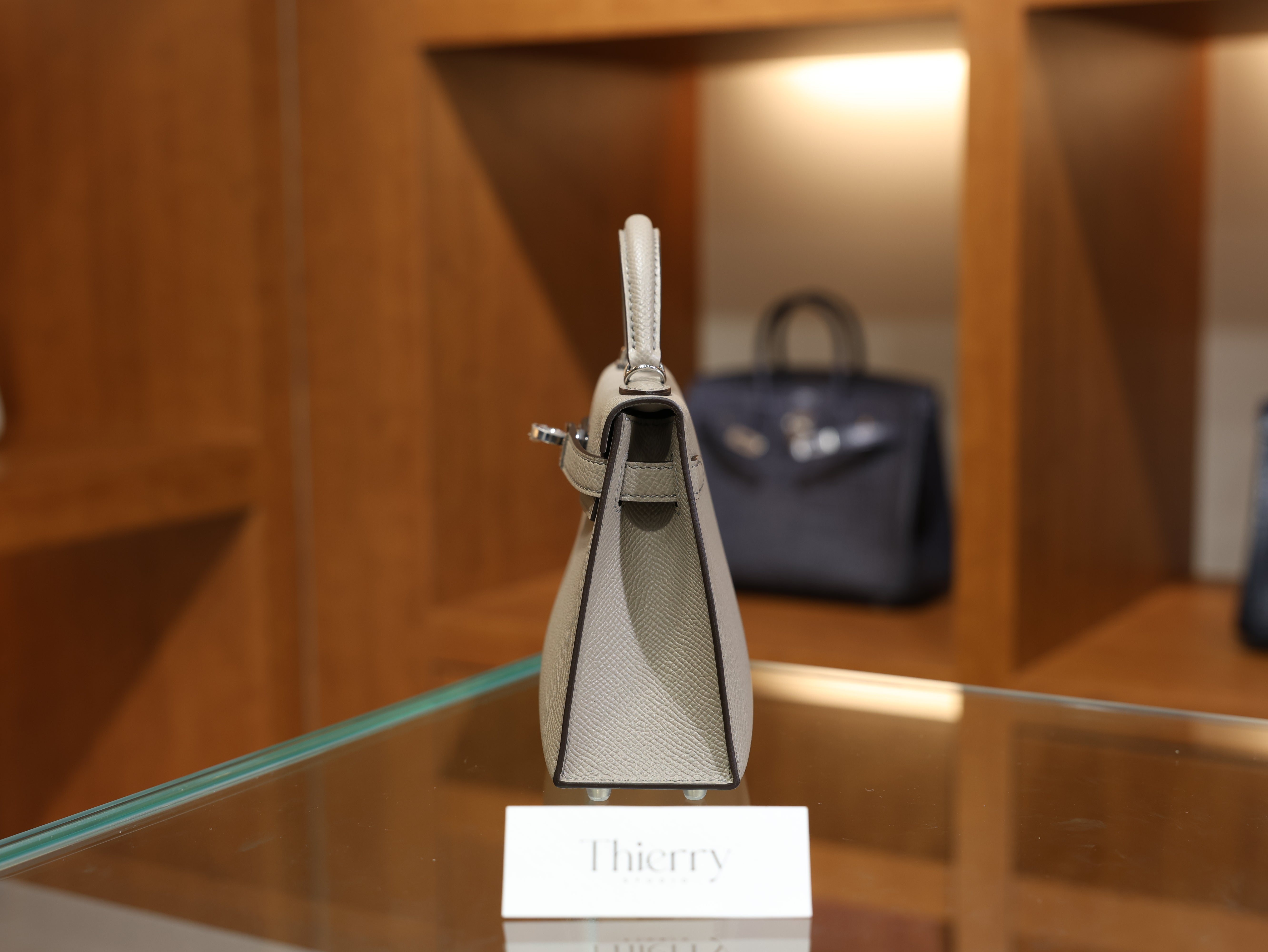 미니 켈리 앱송 그리스 아스팔트 은장