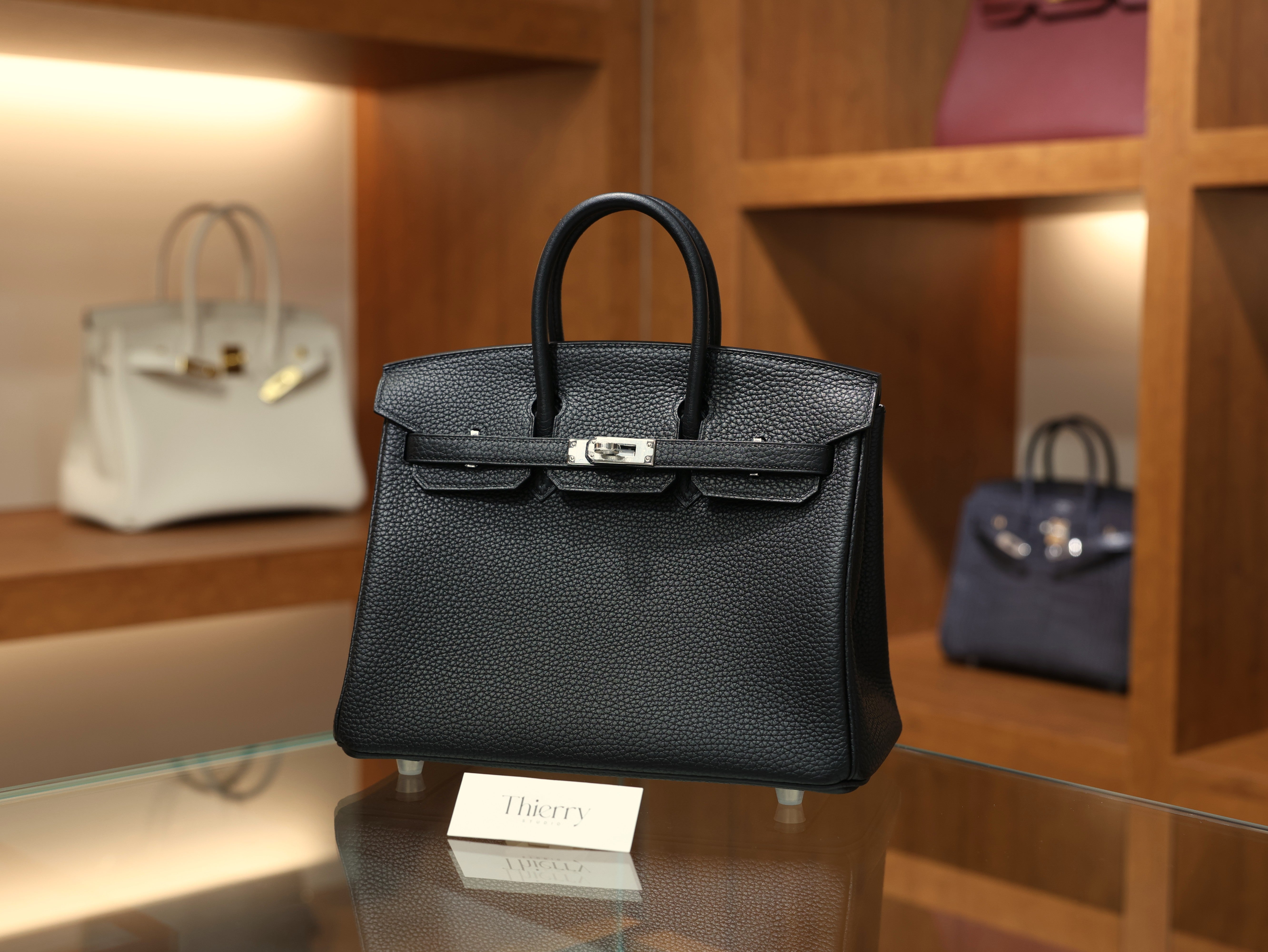 Birkin 25 clemence black PHW