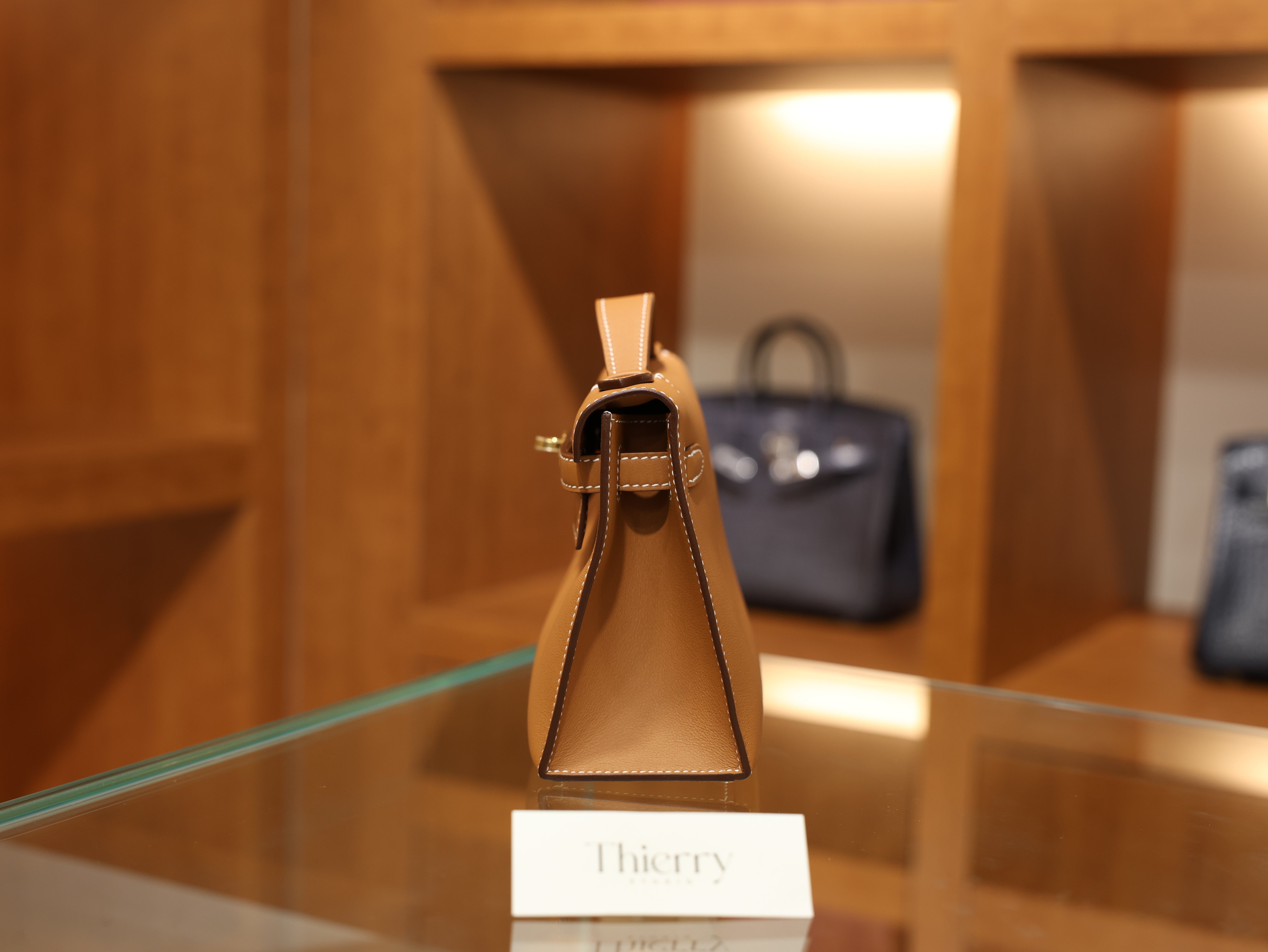 켈리 포쉐트 스위프트 골드 금장