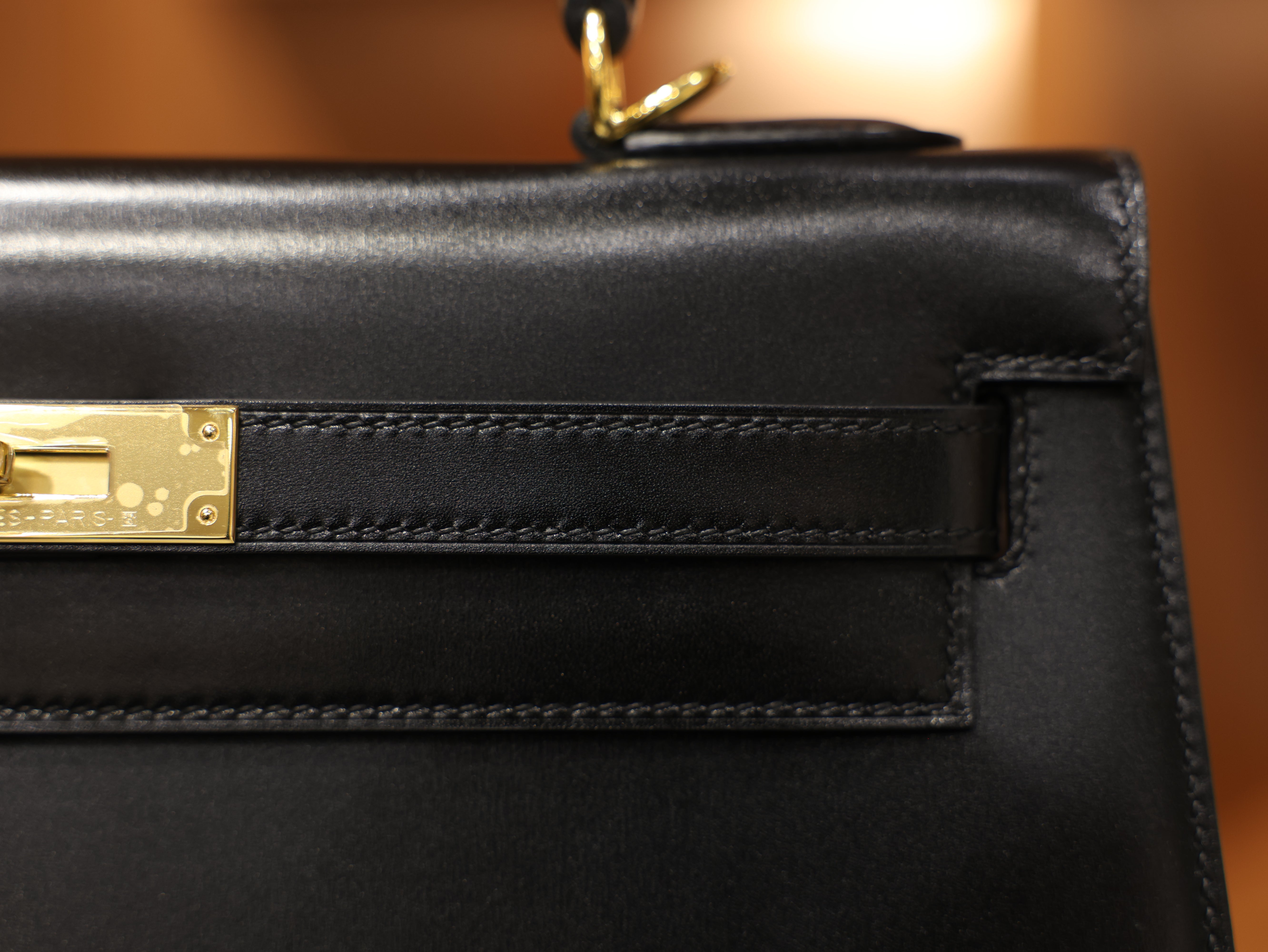 켈리 32 복스 셀리에 블랙 금장